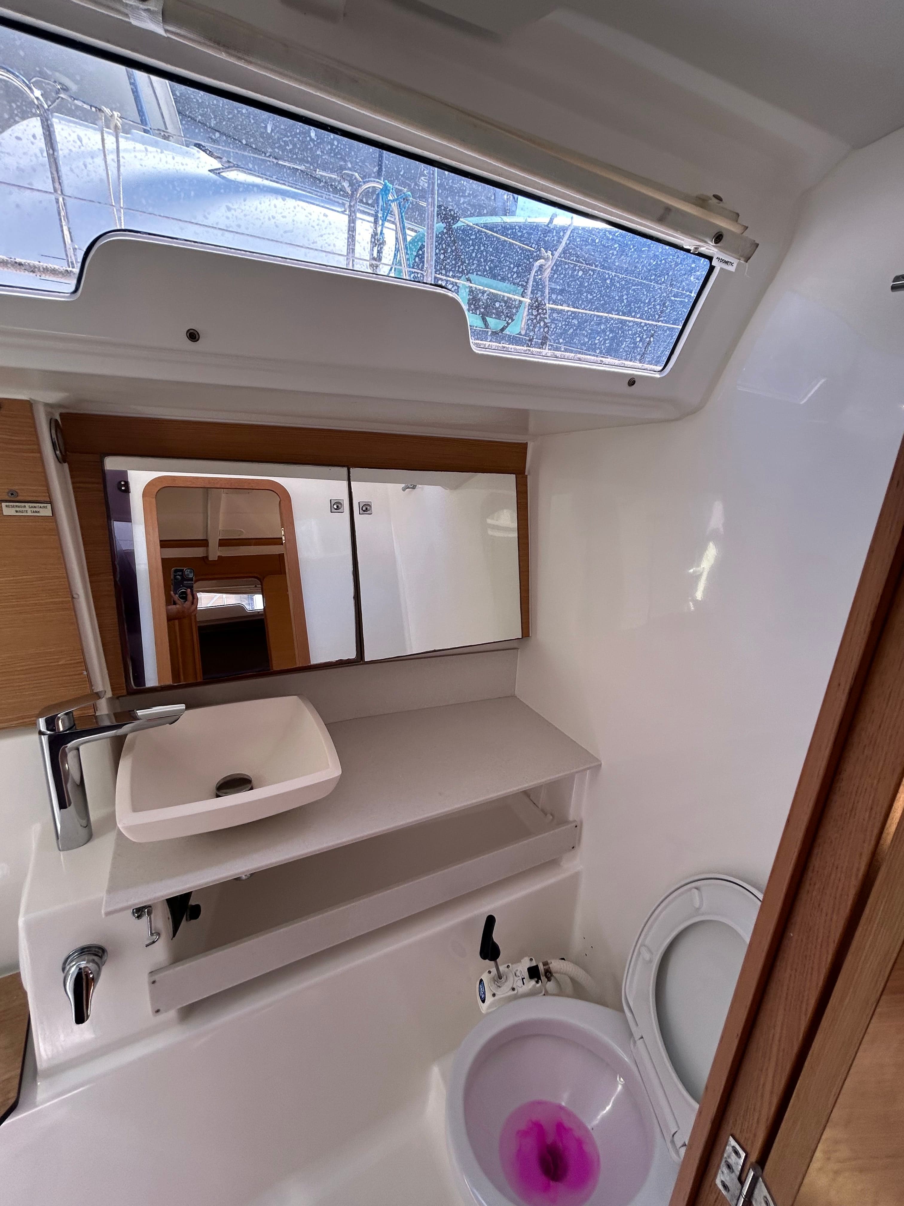 Dufour 430 - photo 41