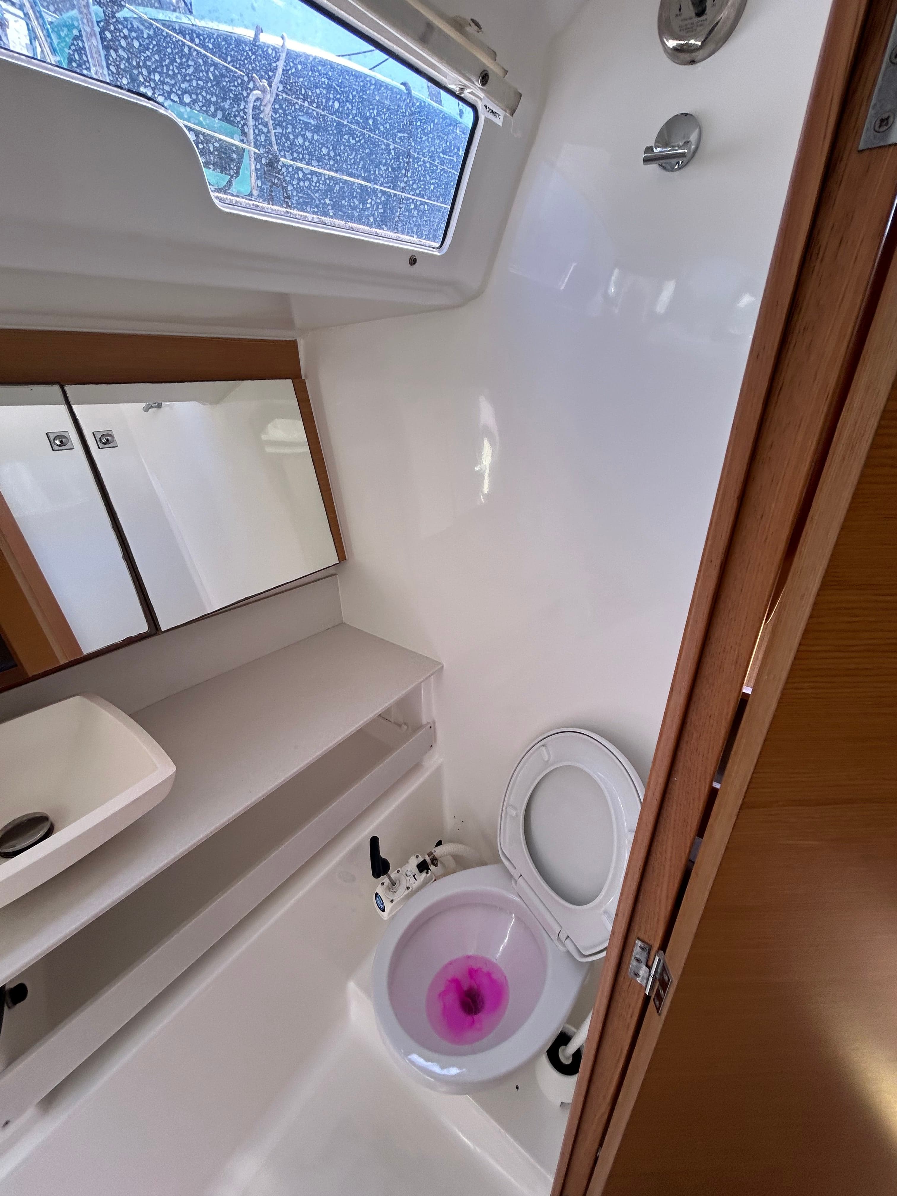 Dufour 430 - photo 32