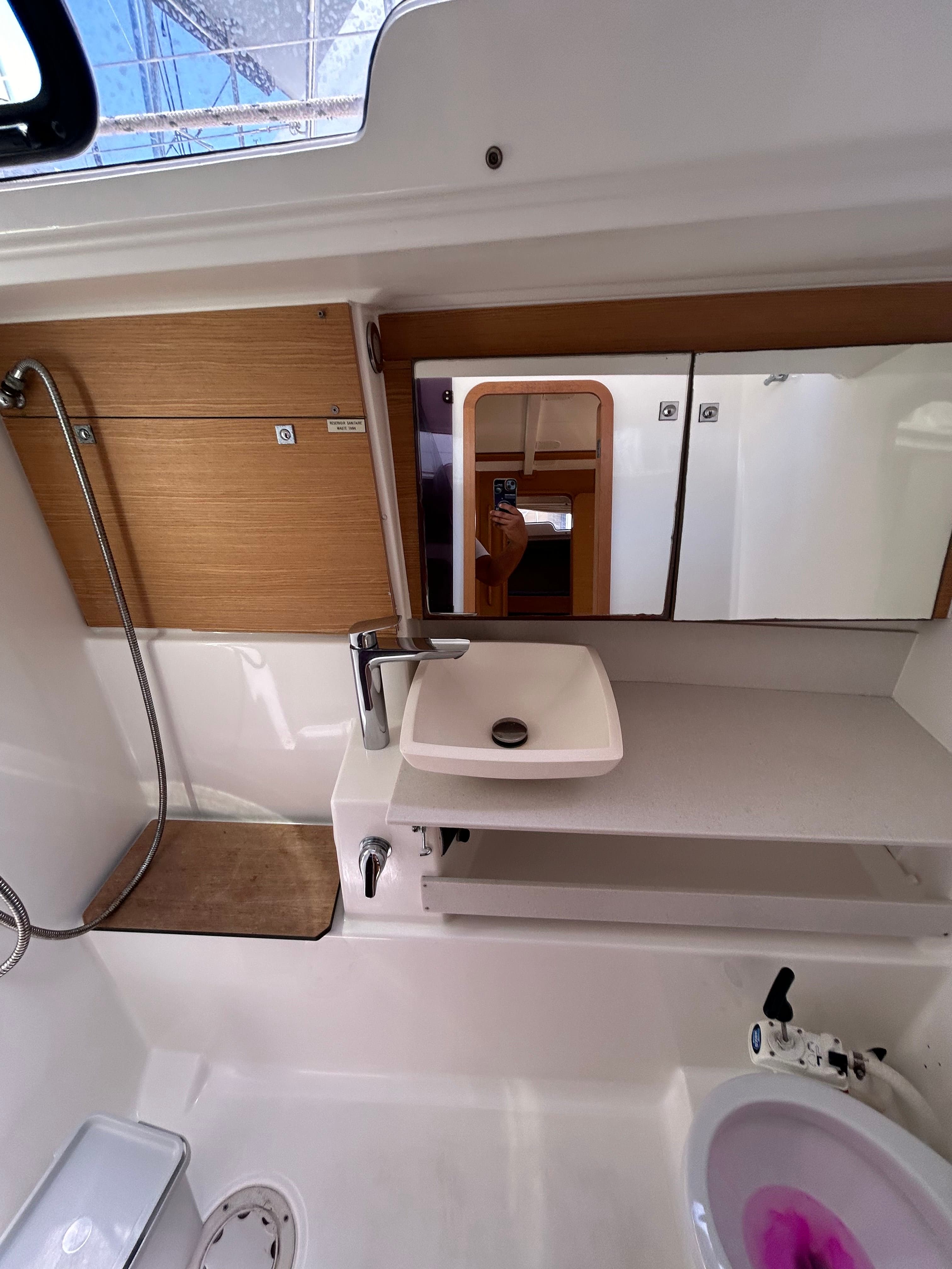 Dufour 430 - photo 14