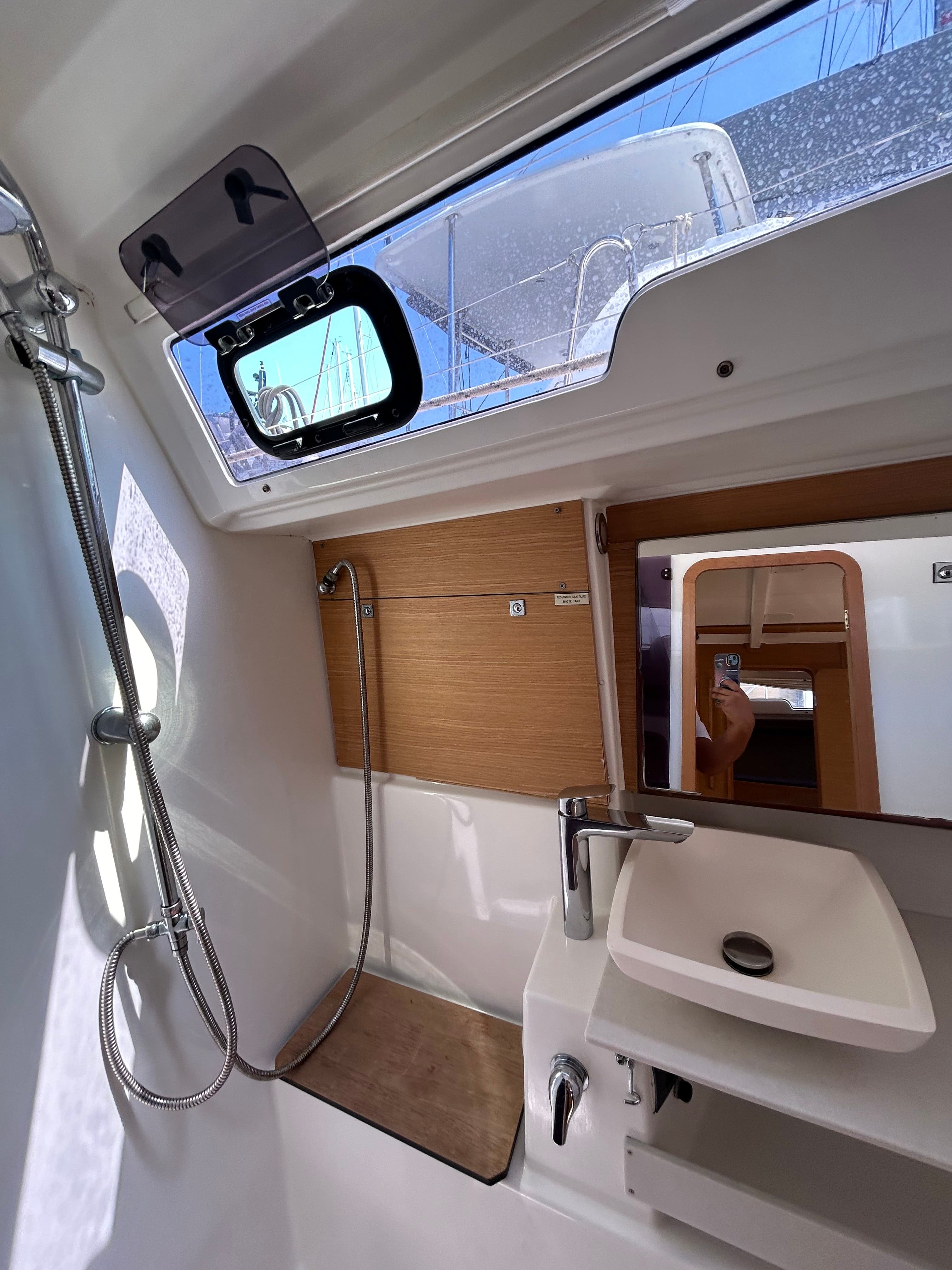 Dufour 430 - photo 13