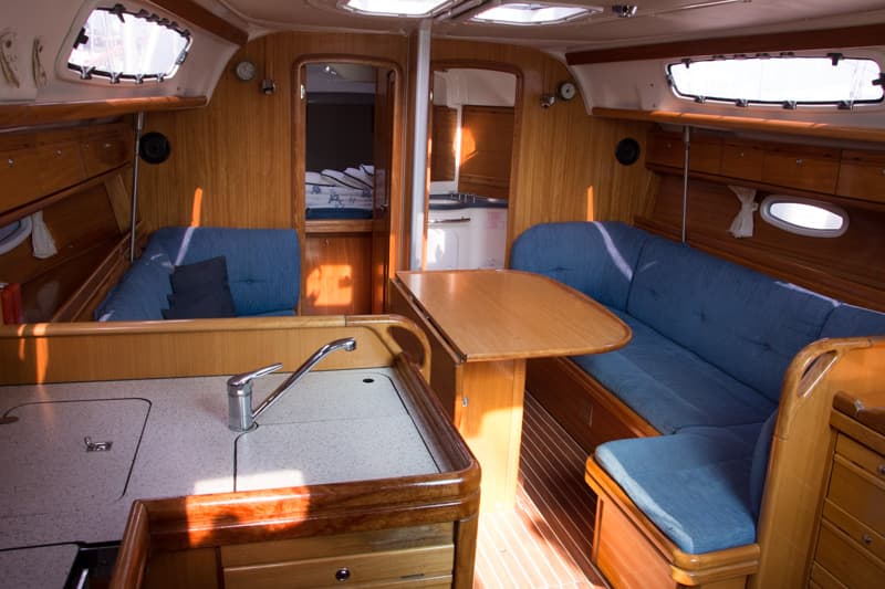 Bavaria 38 Cruiser - photo 4