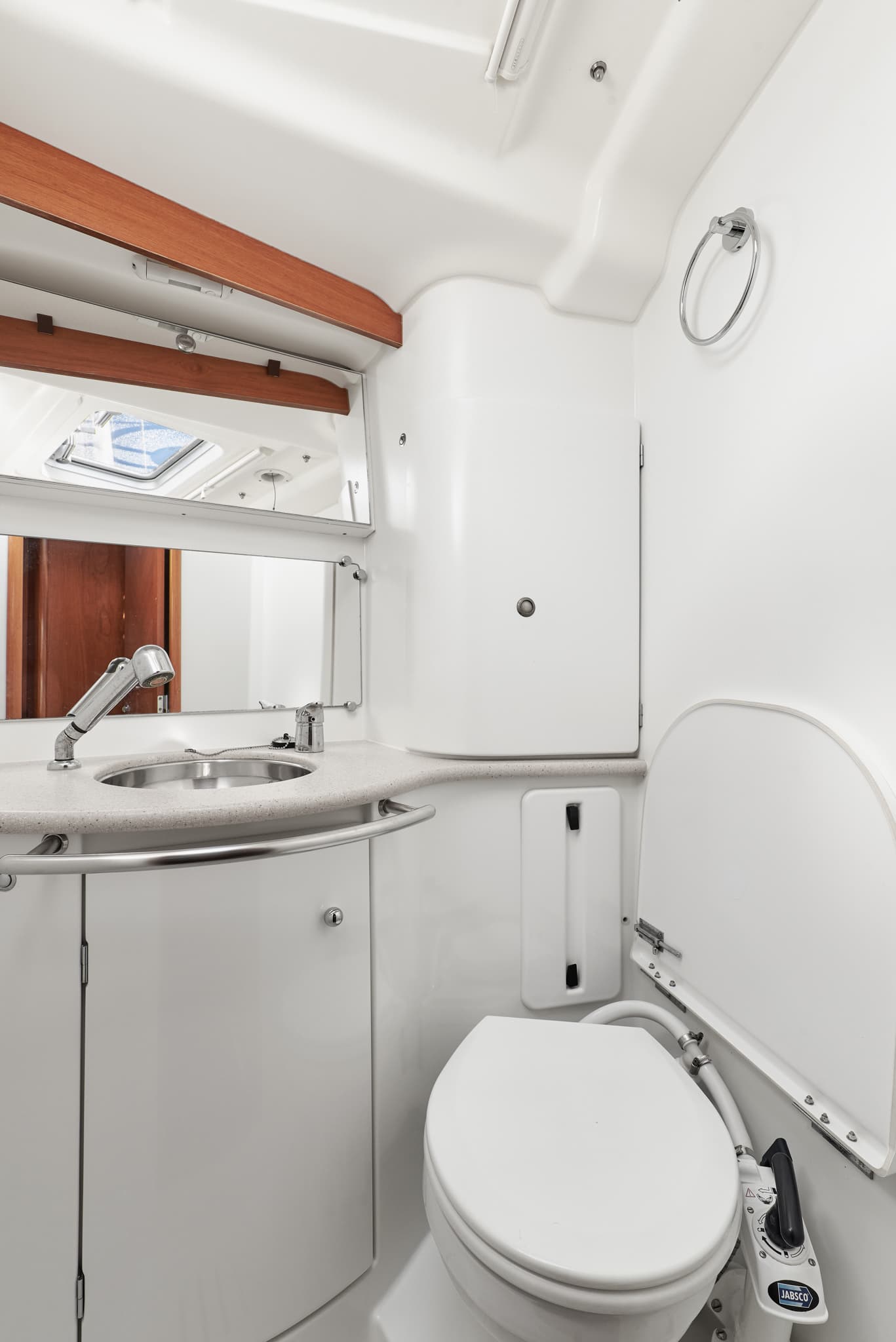 Sun Odyssey 54DS - photo 4