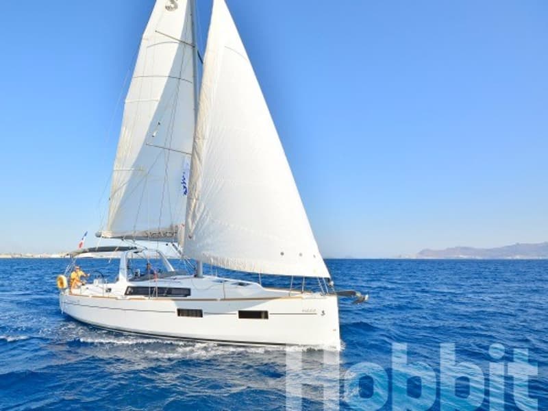 Oceanis 35 - photo