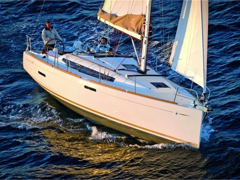 Sun Odyssey 389 - photo
