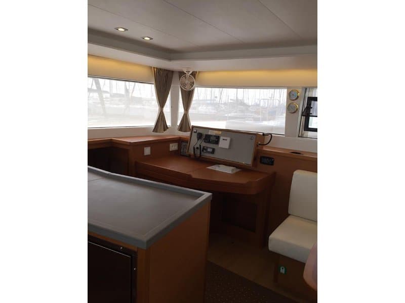 Lagoon 450 - photo 4