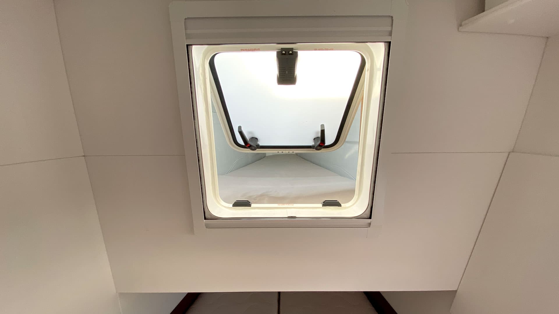 Lagoon 40 - photo 28