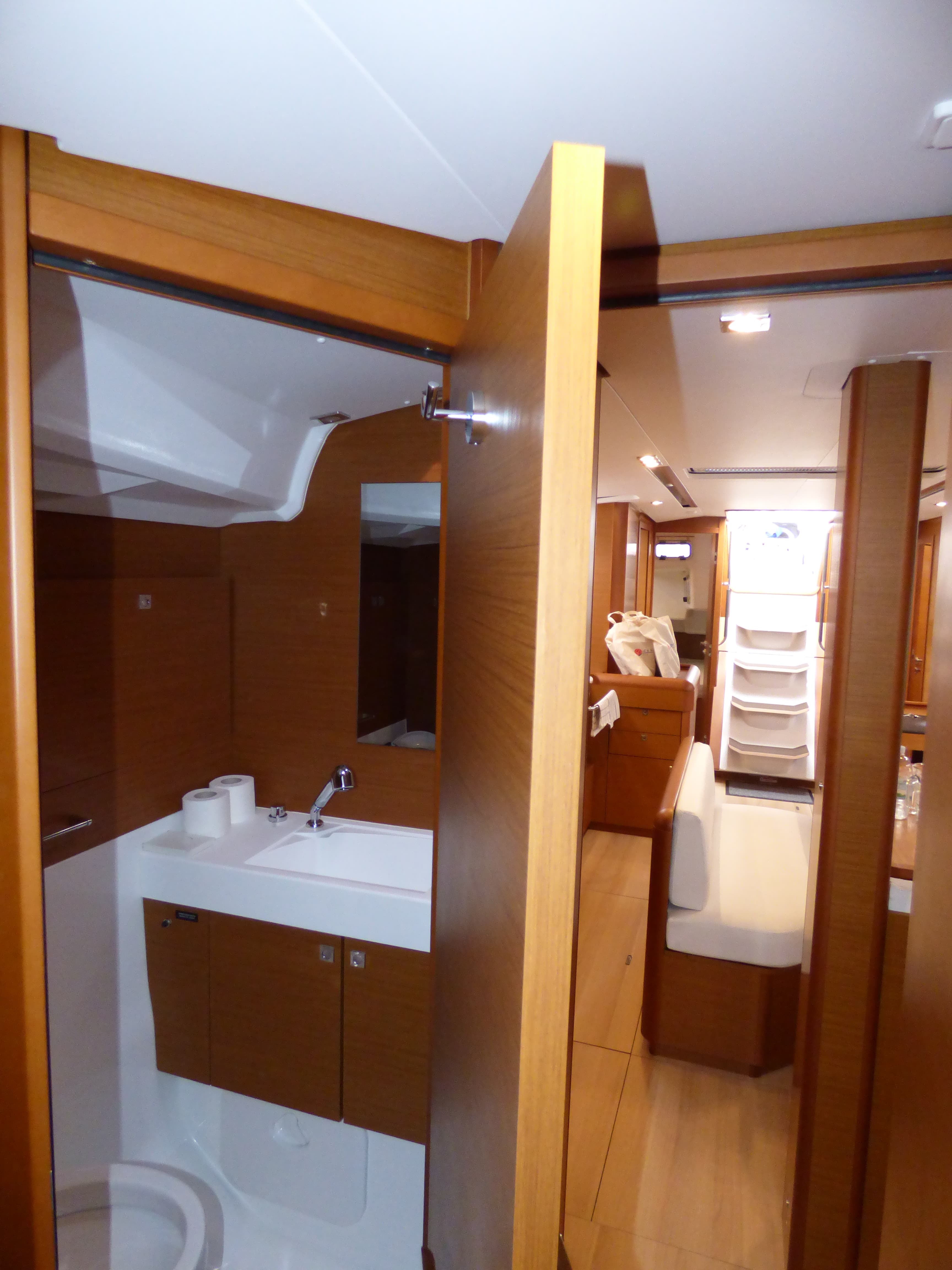 Sun Odyssey 519 - photo 6