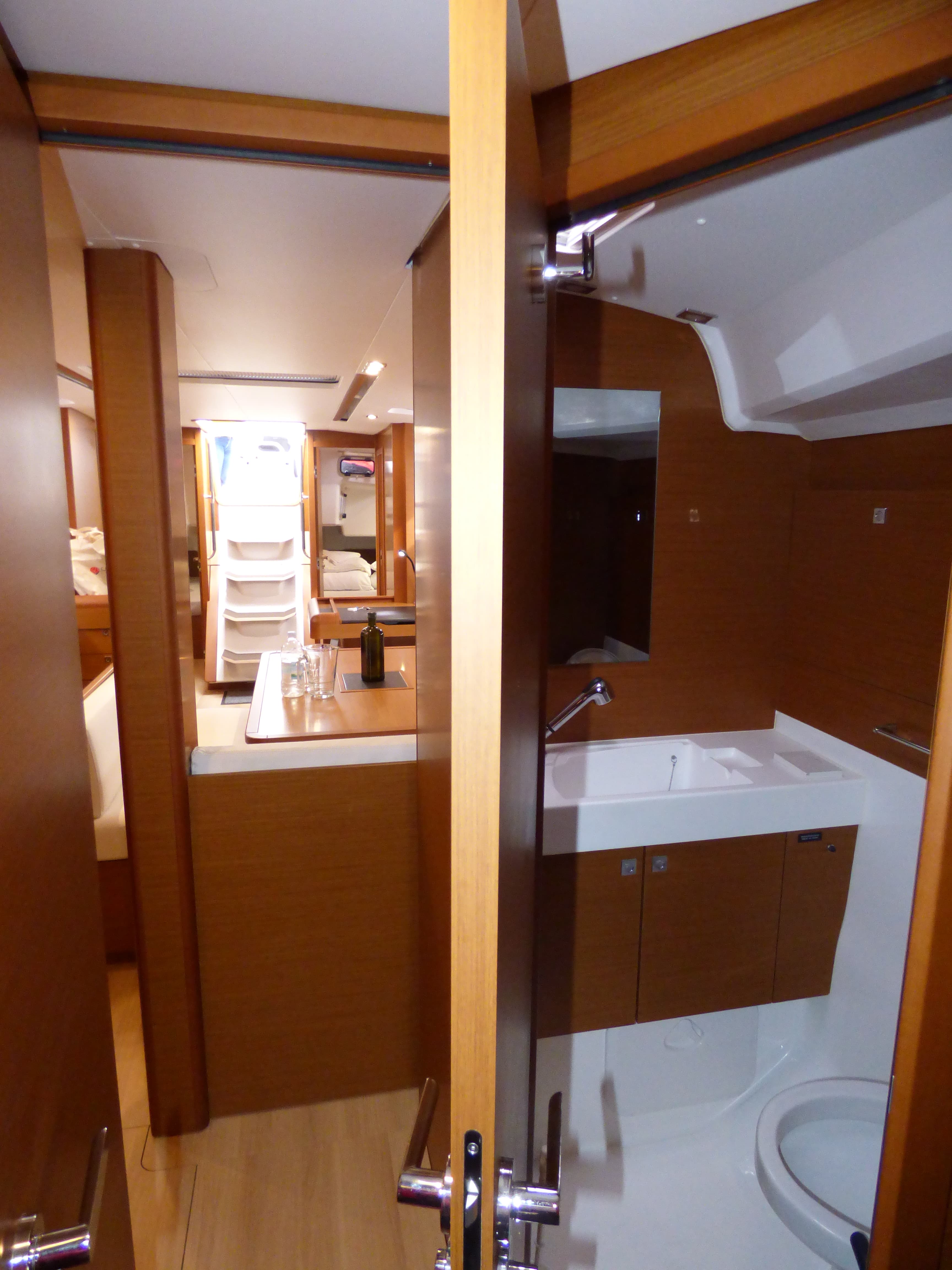 Sun Odyssey 519 - photo 7