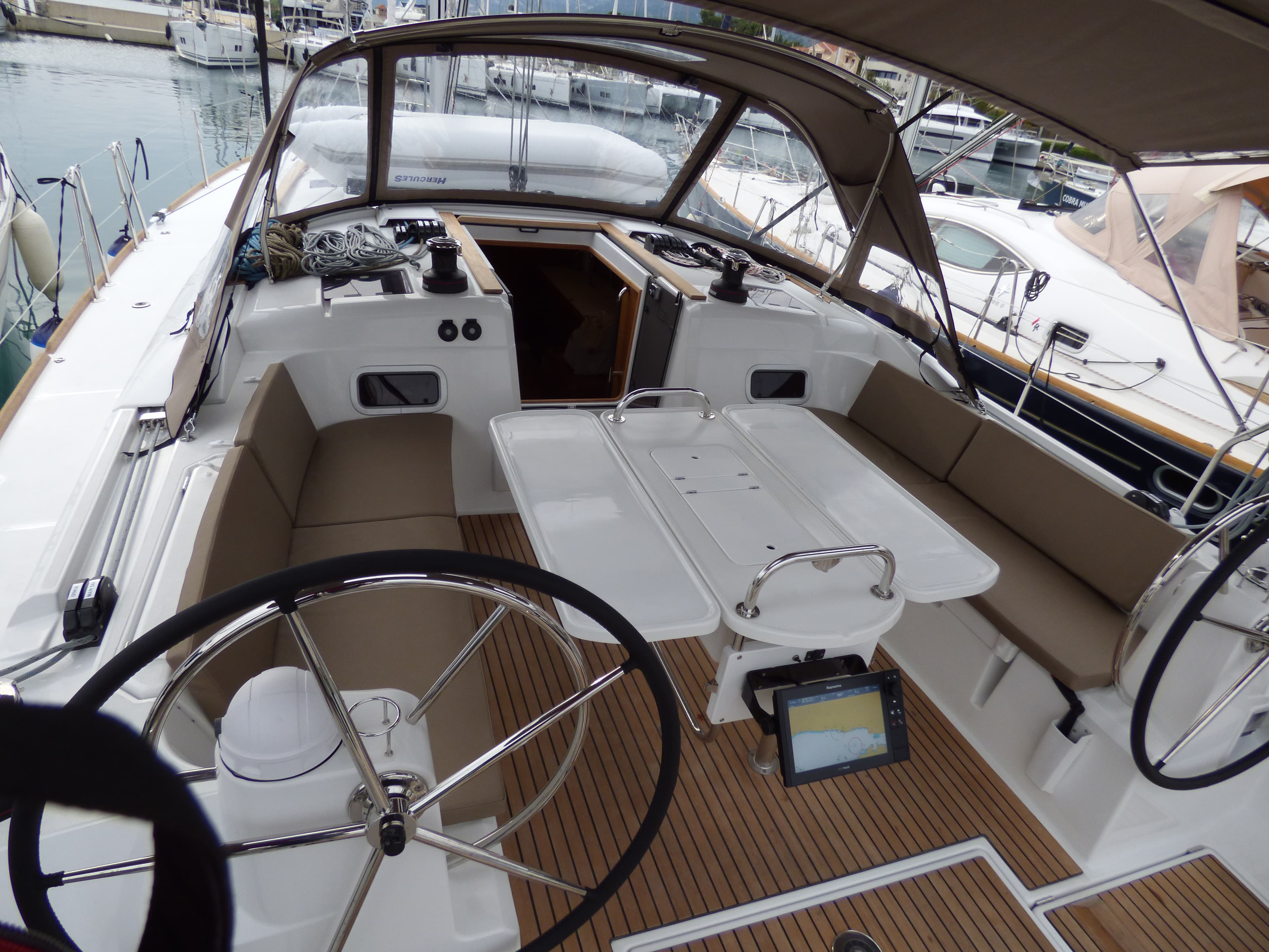 Sun Odyssey 519 - photo 35