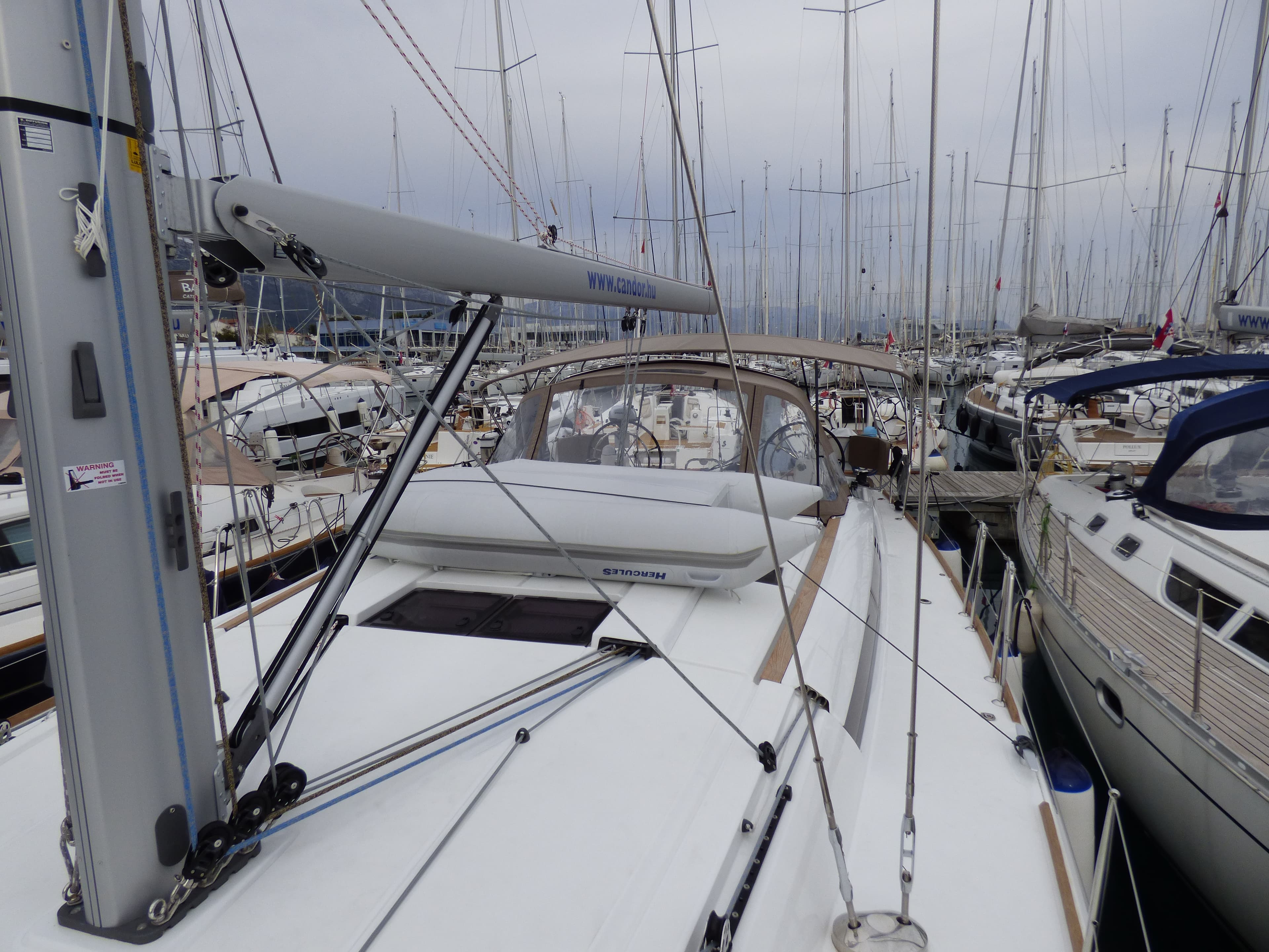 Sun Odyssey 519 - photo 9