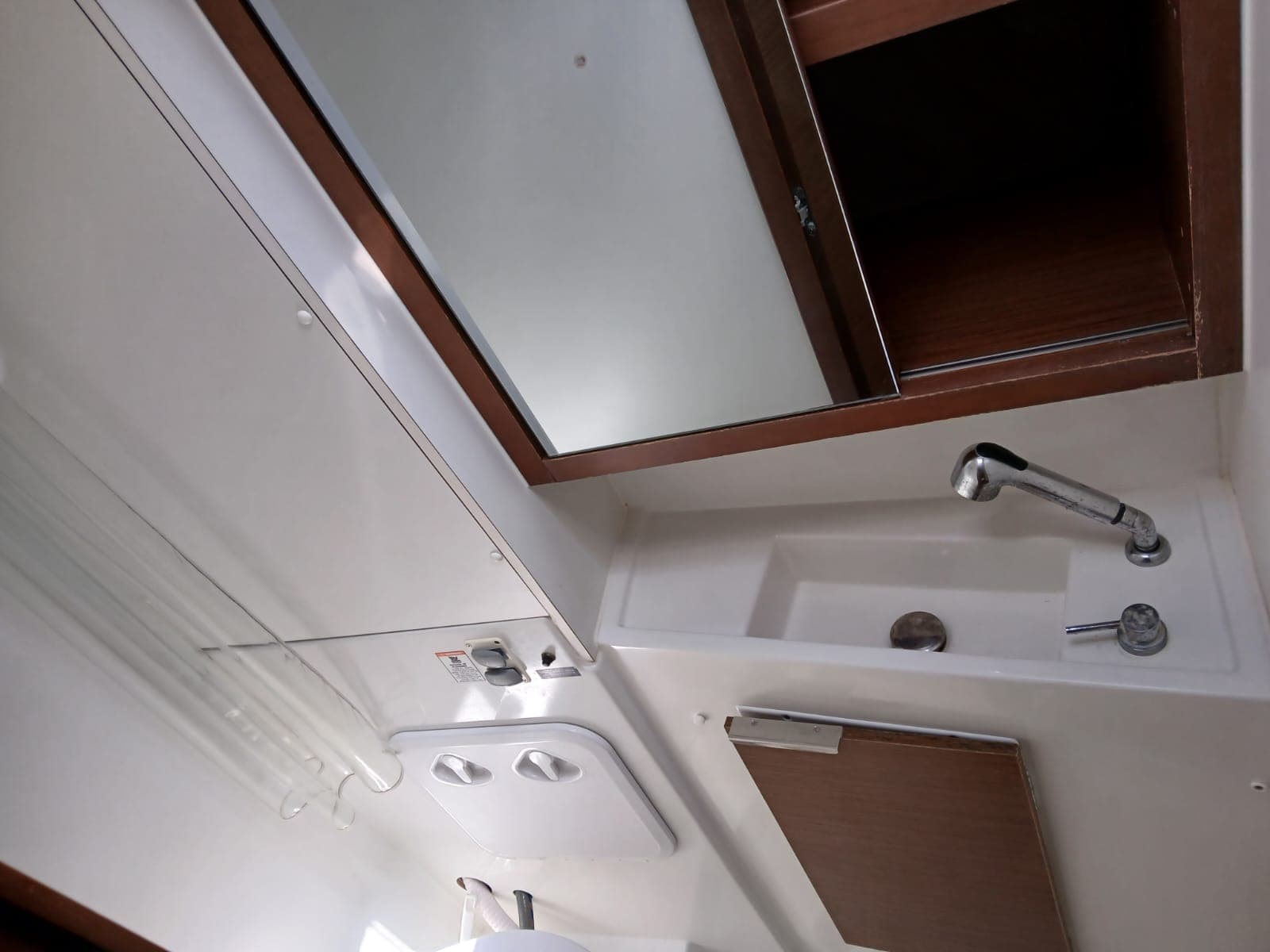 Lagoon 42 - photo 11