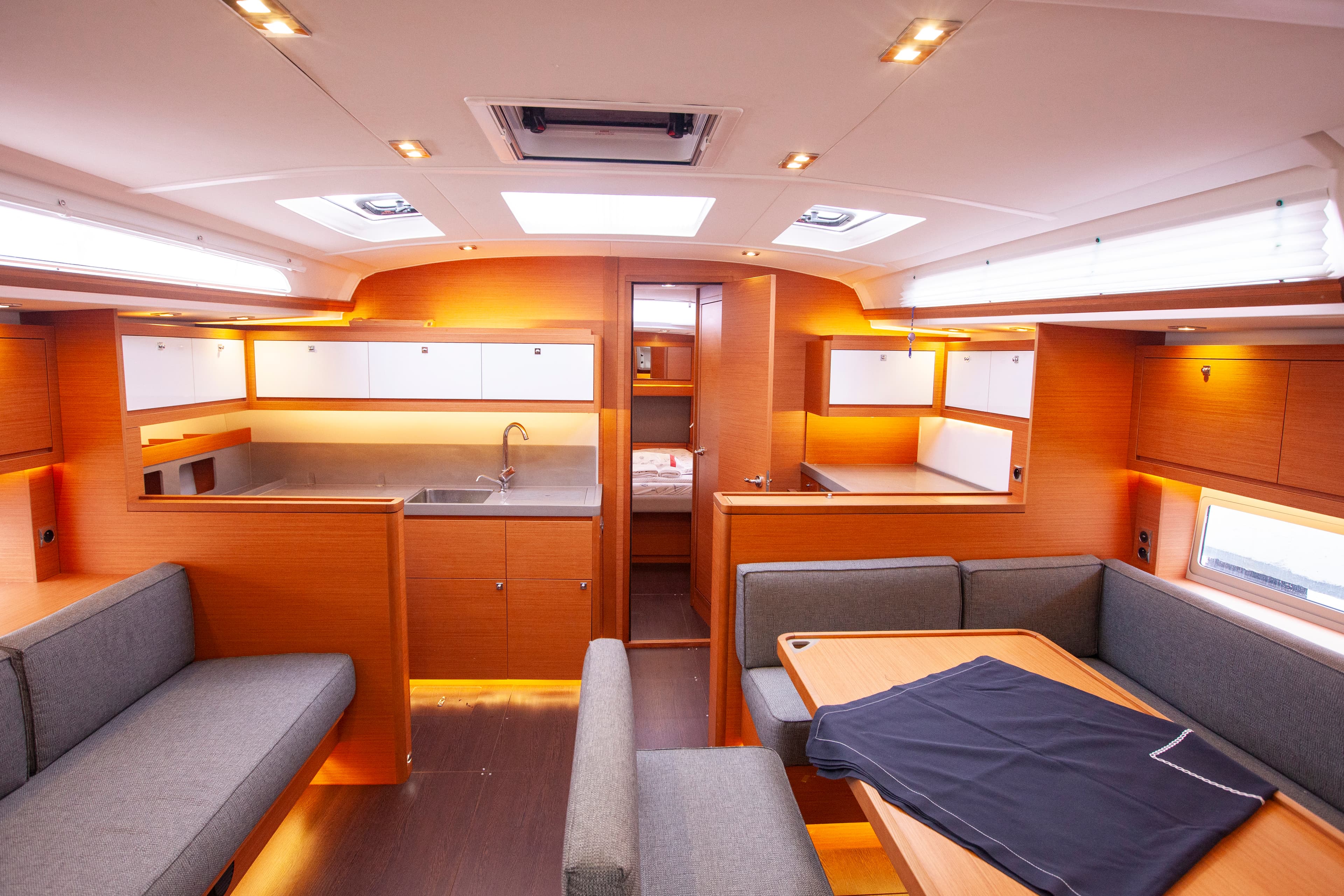 Dufour 470 - photo 8