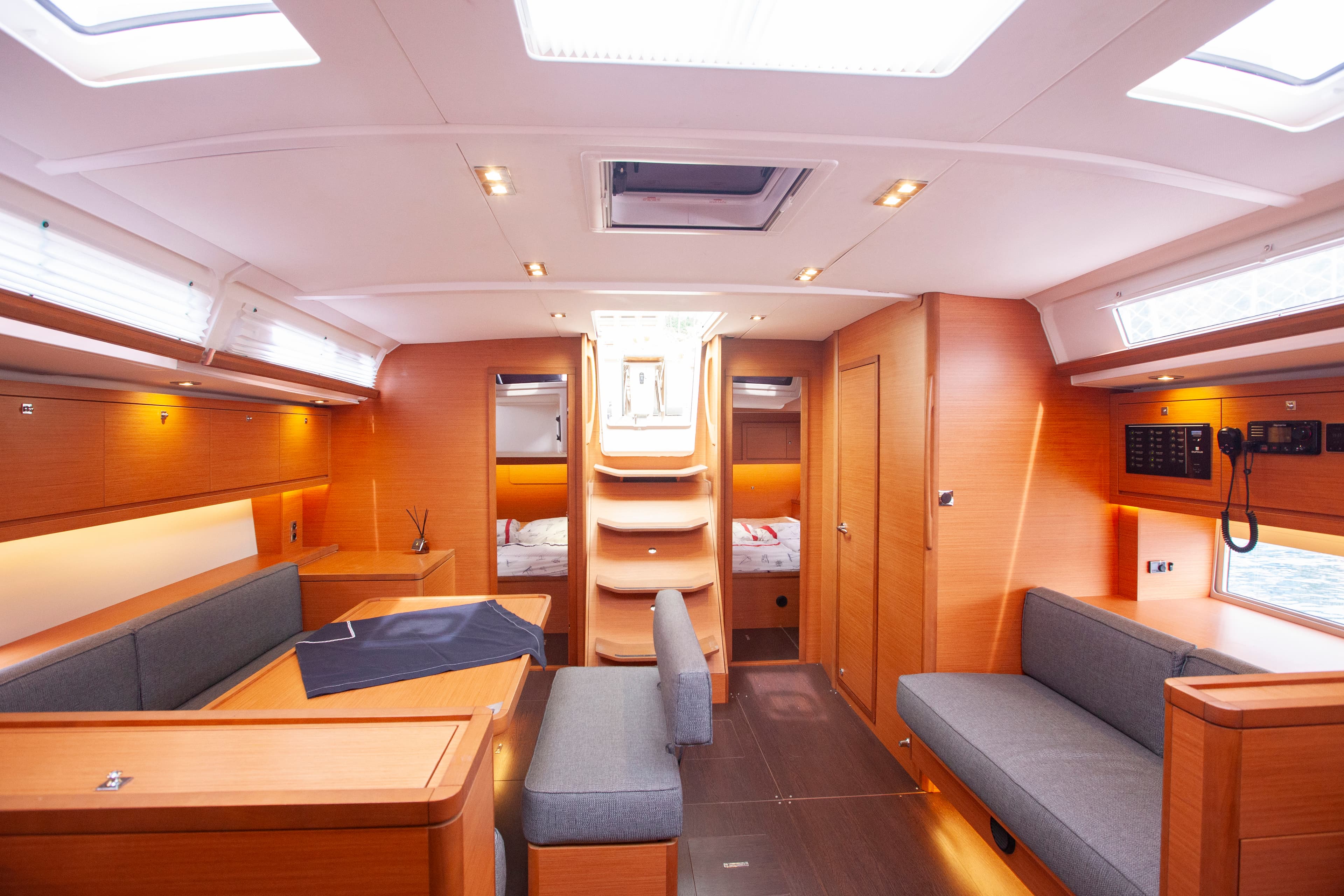 Dufour 470 - photo 9