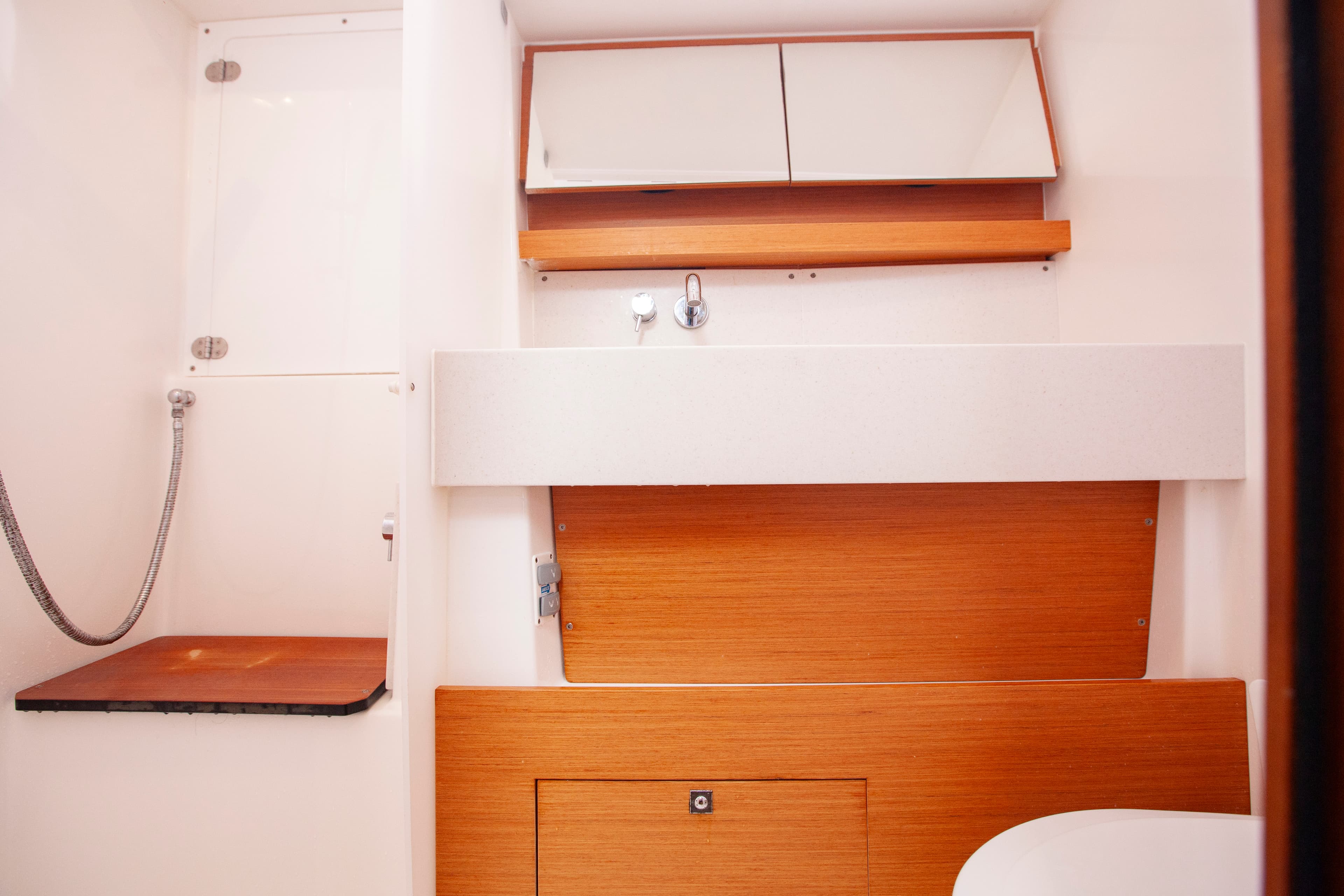 Dufour 470 - photo 15