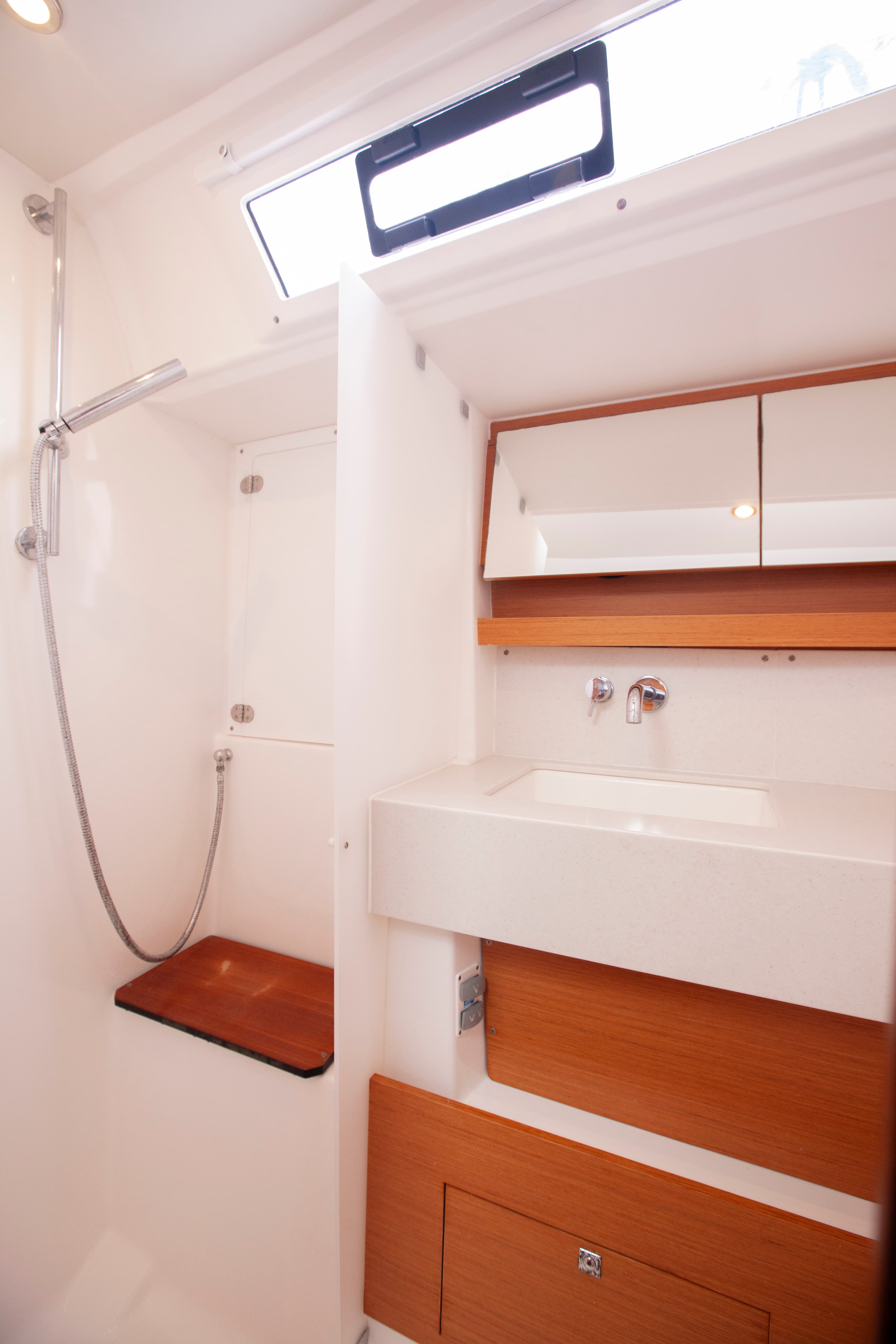 Dufour 470 - photo 16