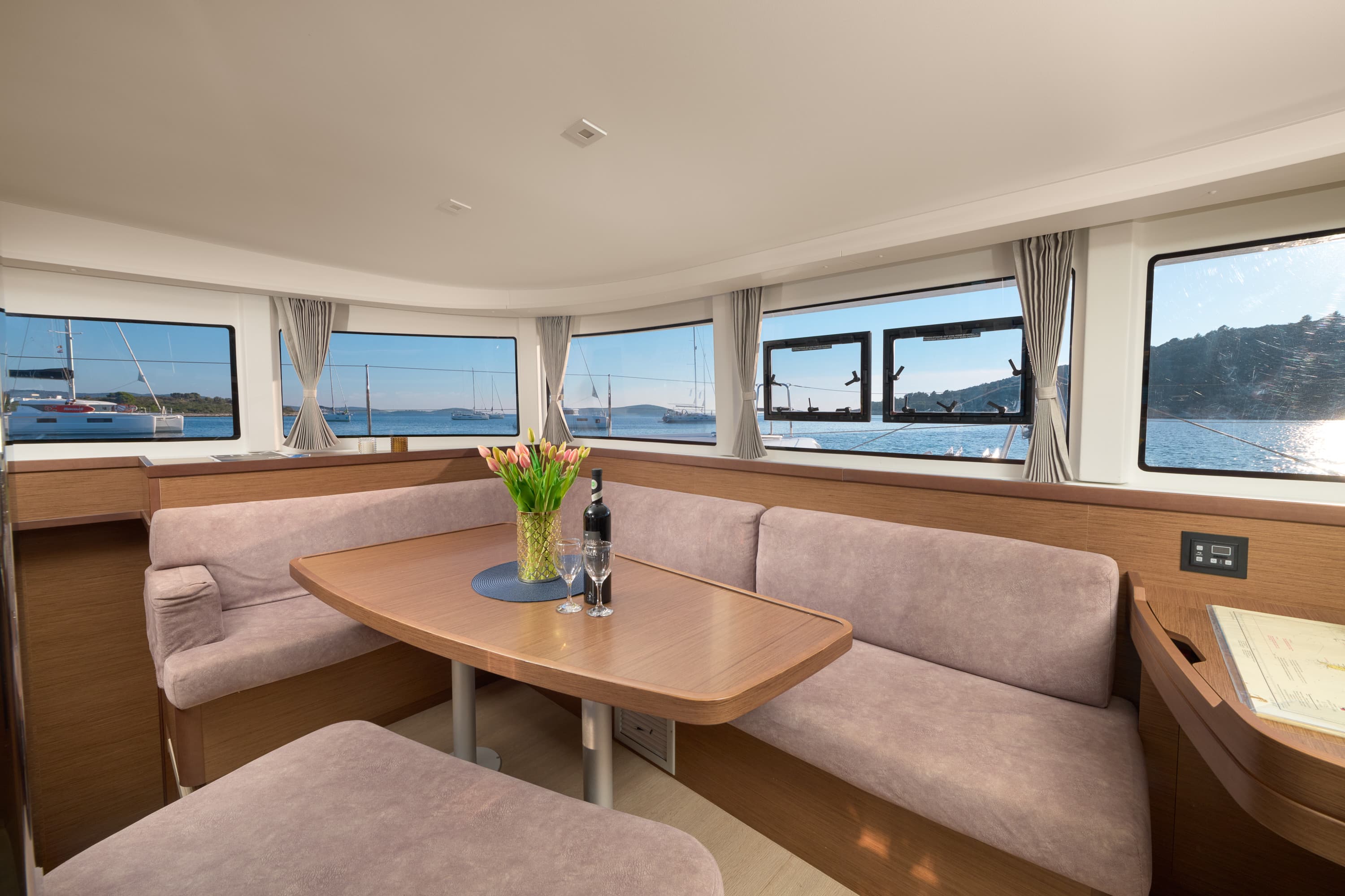 Lagoon 42 - photo 11