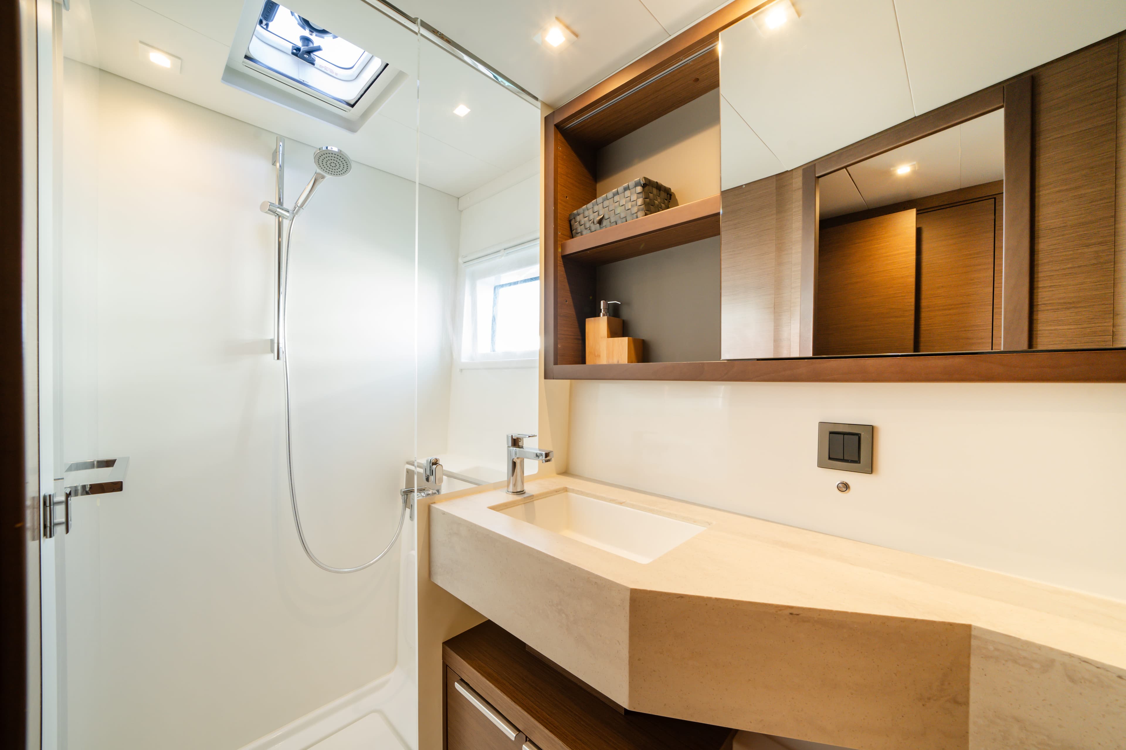 Lagoon 46  - photo 22