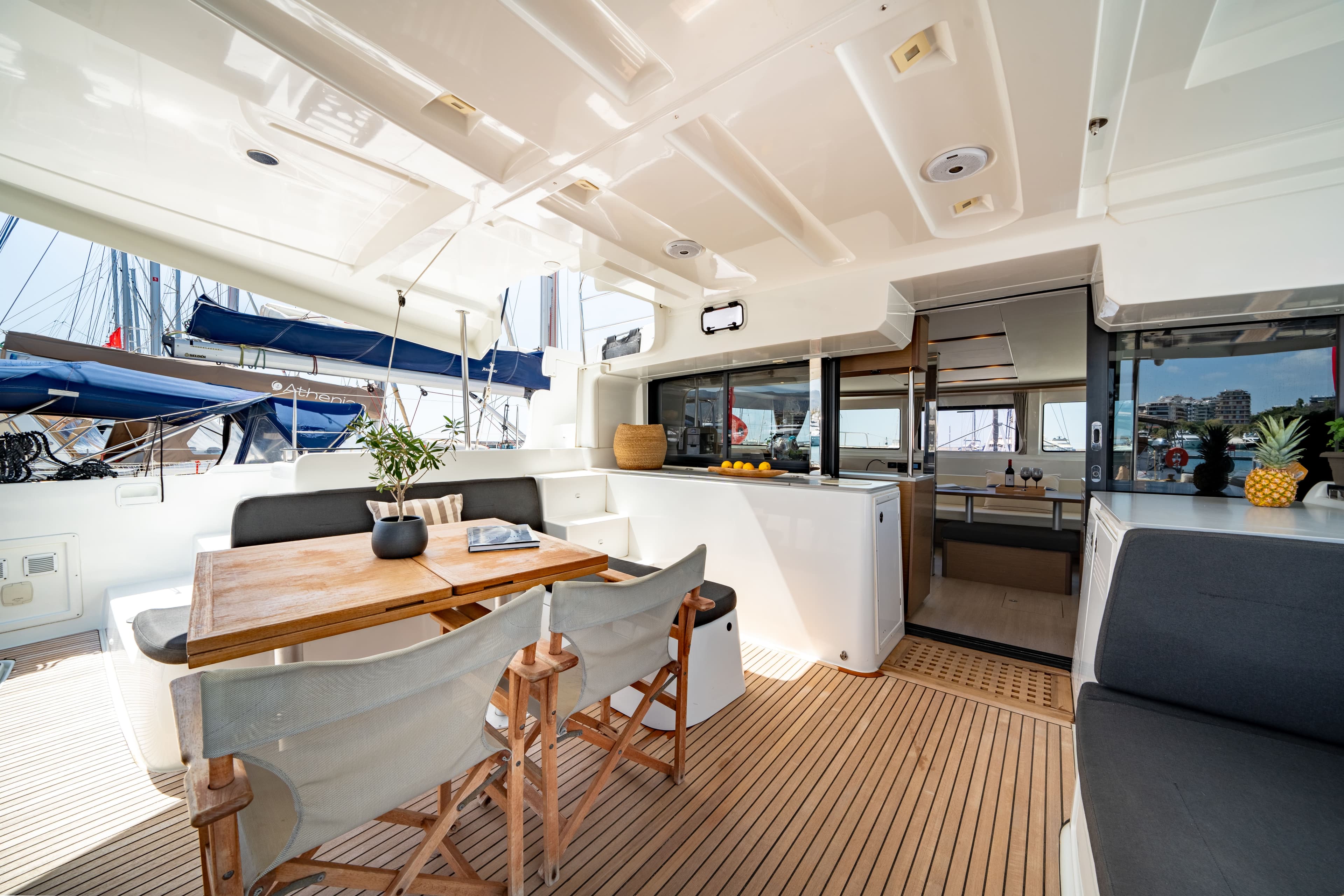 Lagoon 46  - photo 21