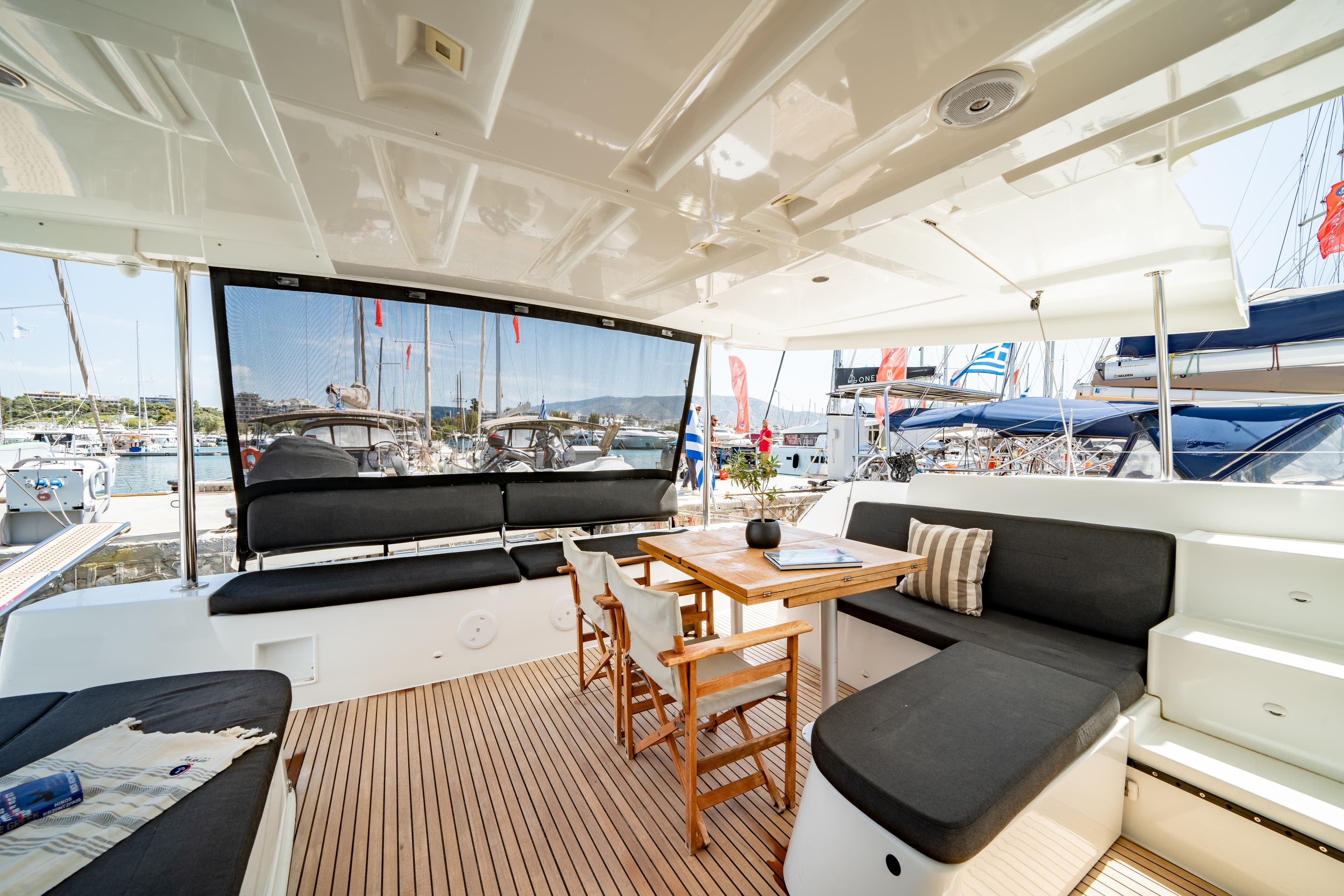 Lagoon 46  - photo 24