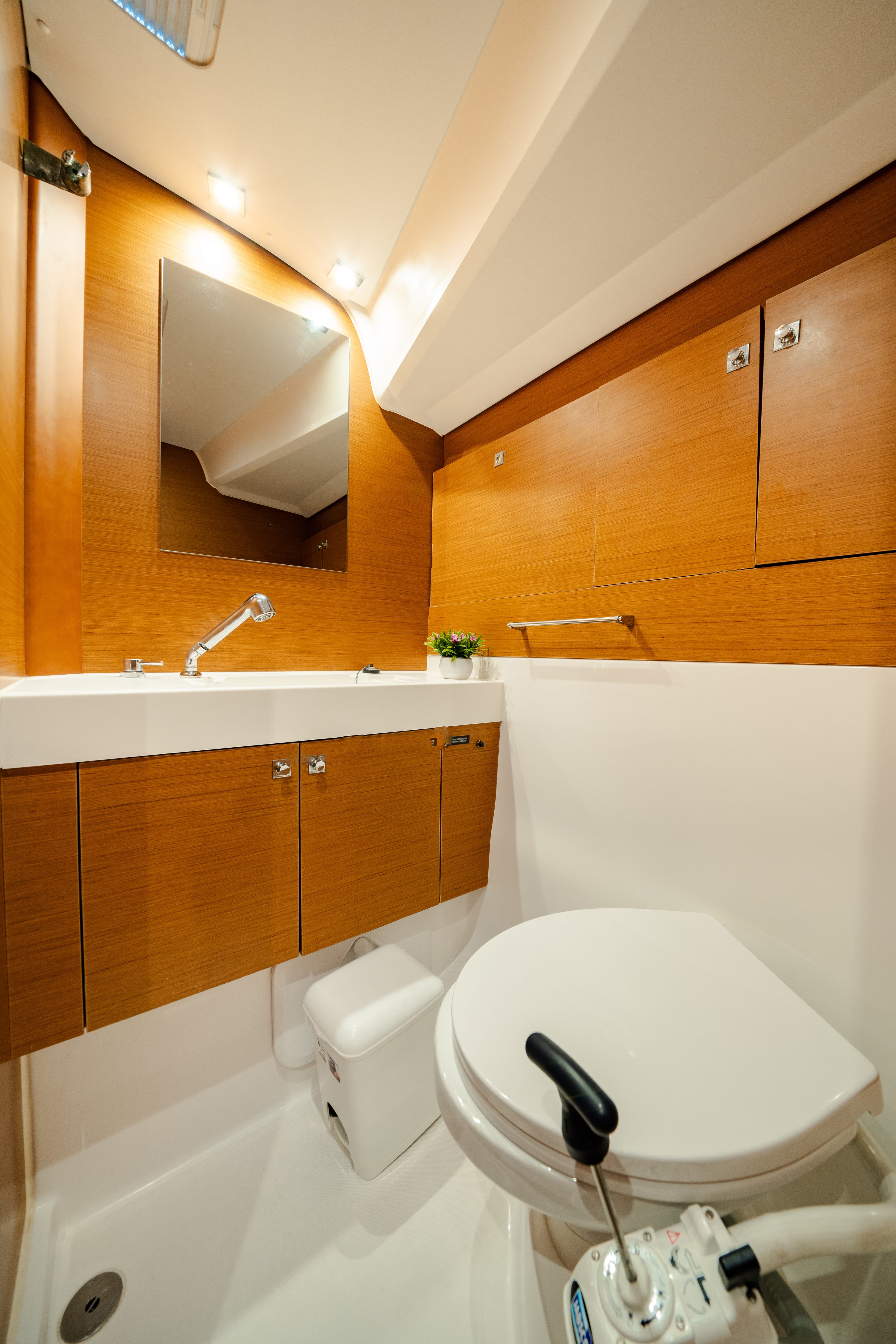 Sun Odyssey 519 - photo 4