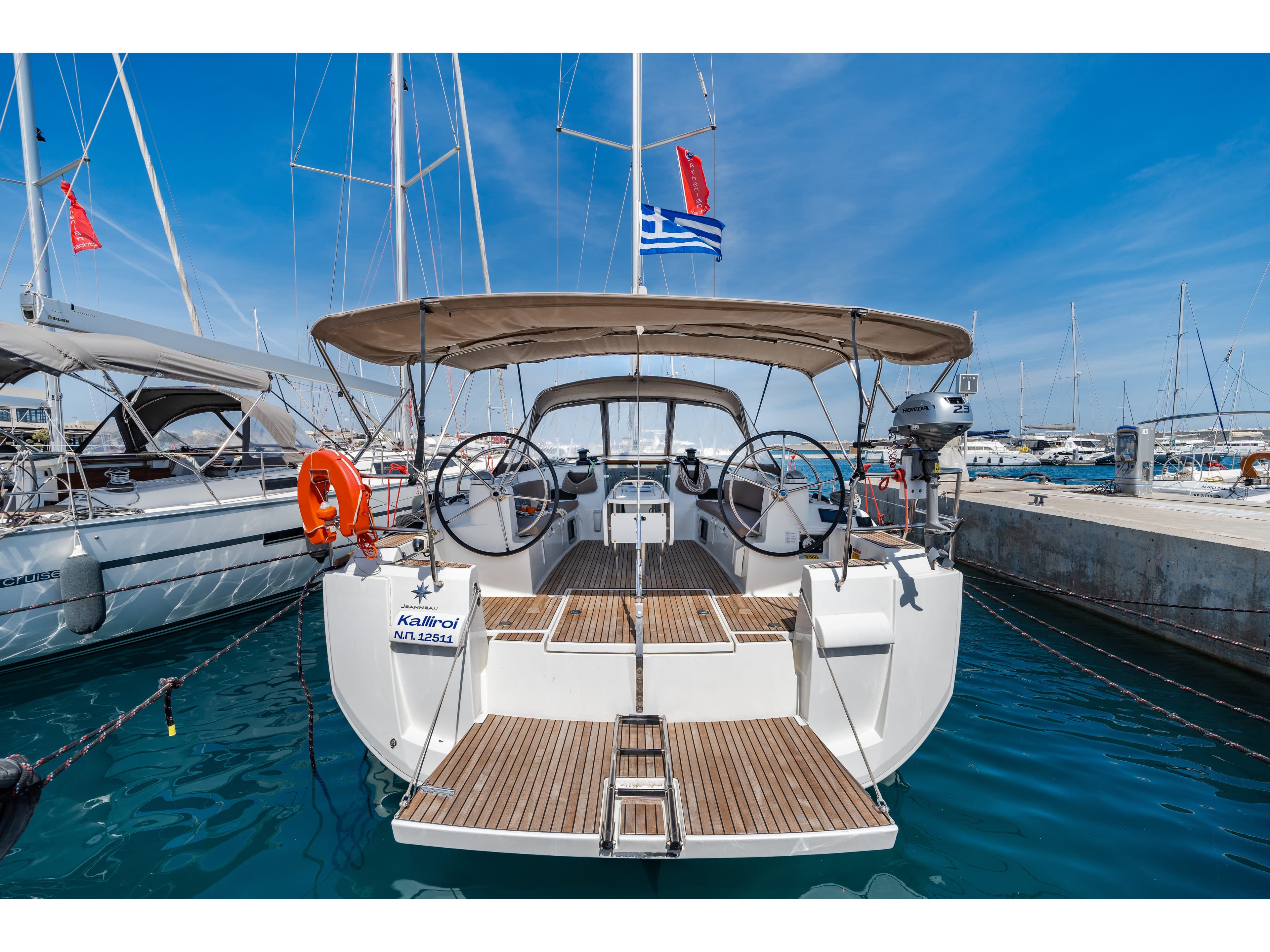 Sun Odyssey 519 - photo