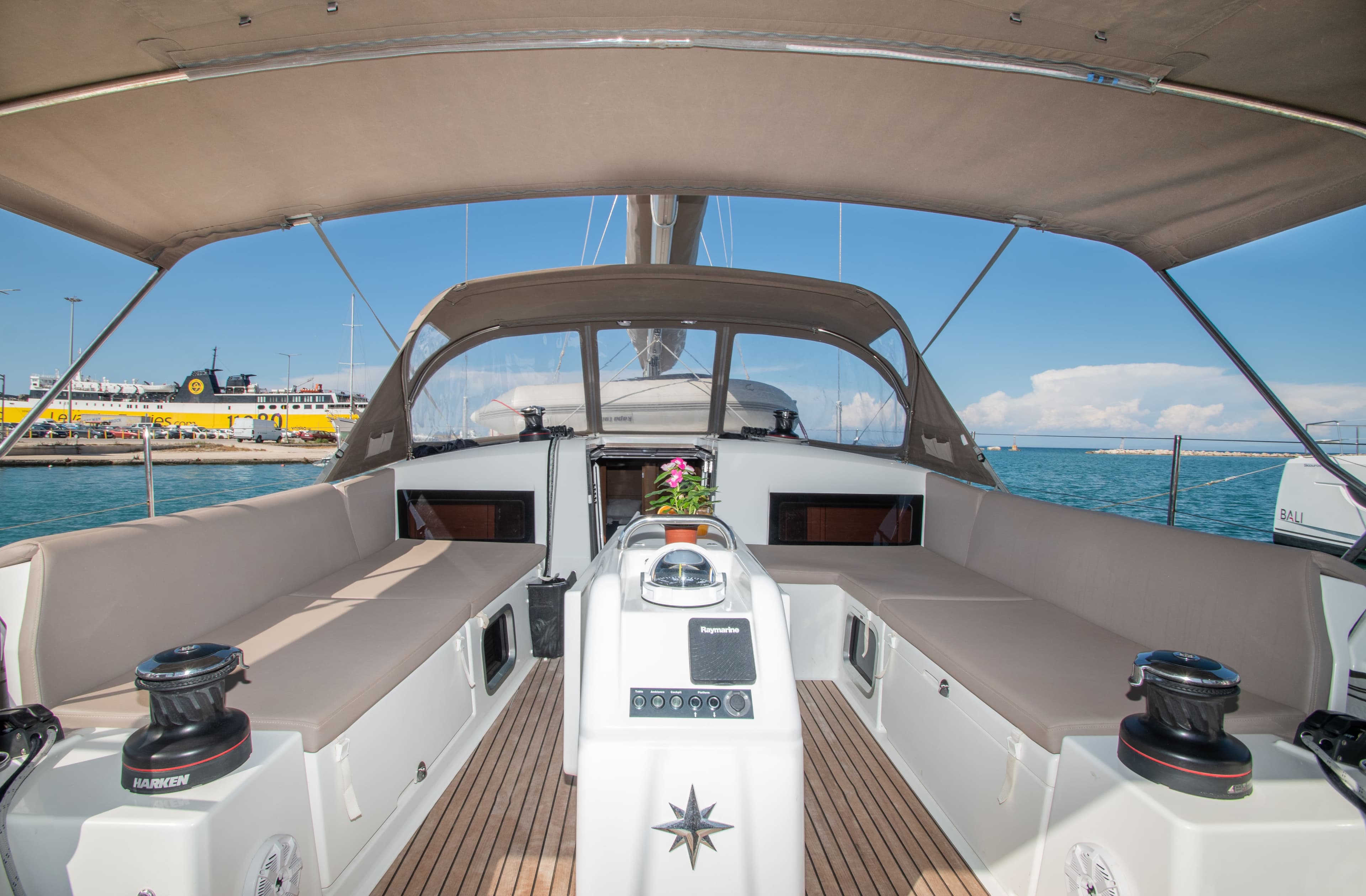 Sun Odyssey 490 - photo 6