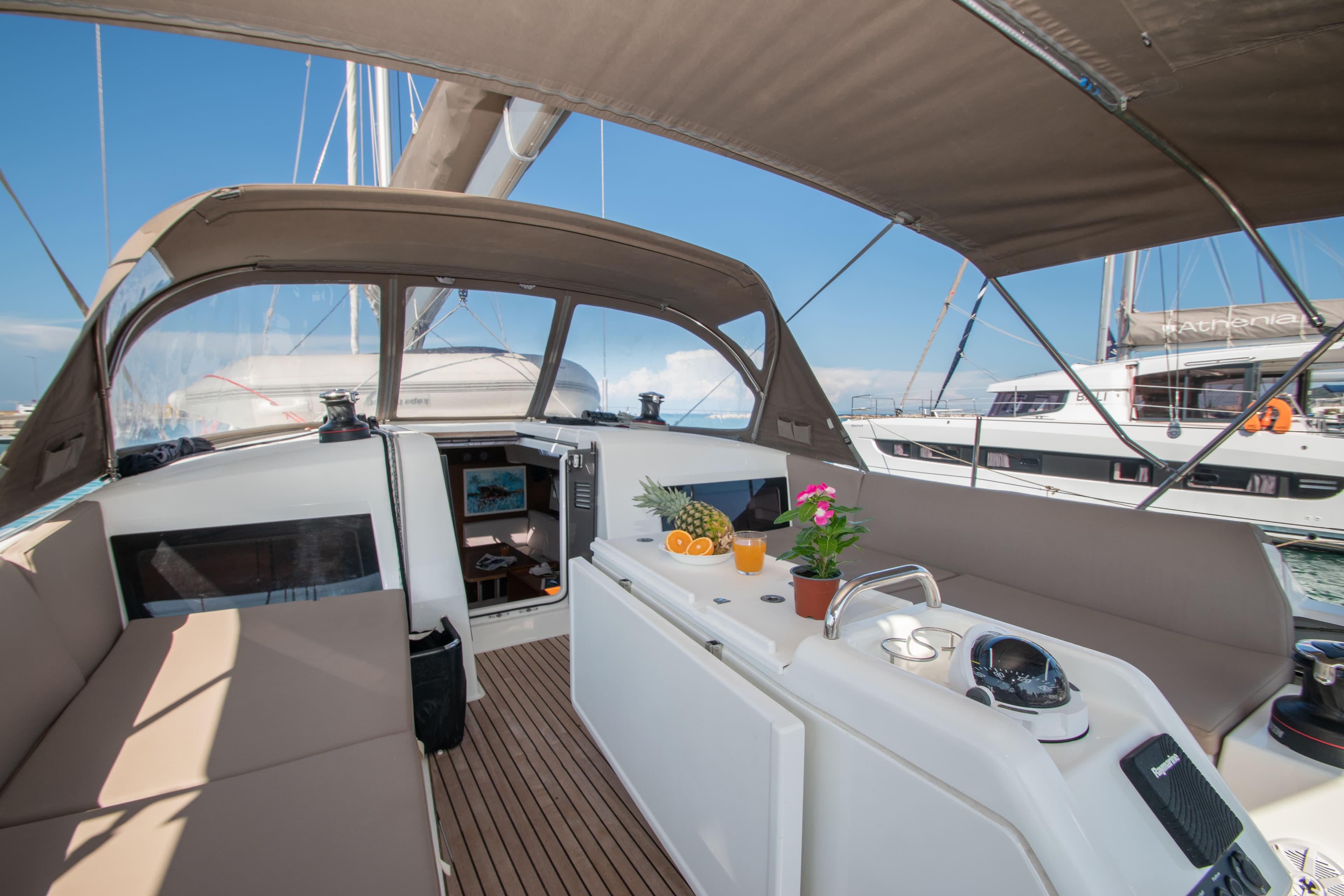 Sun Odyssey 490 - photo 8