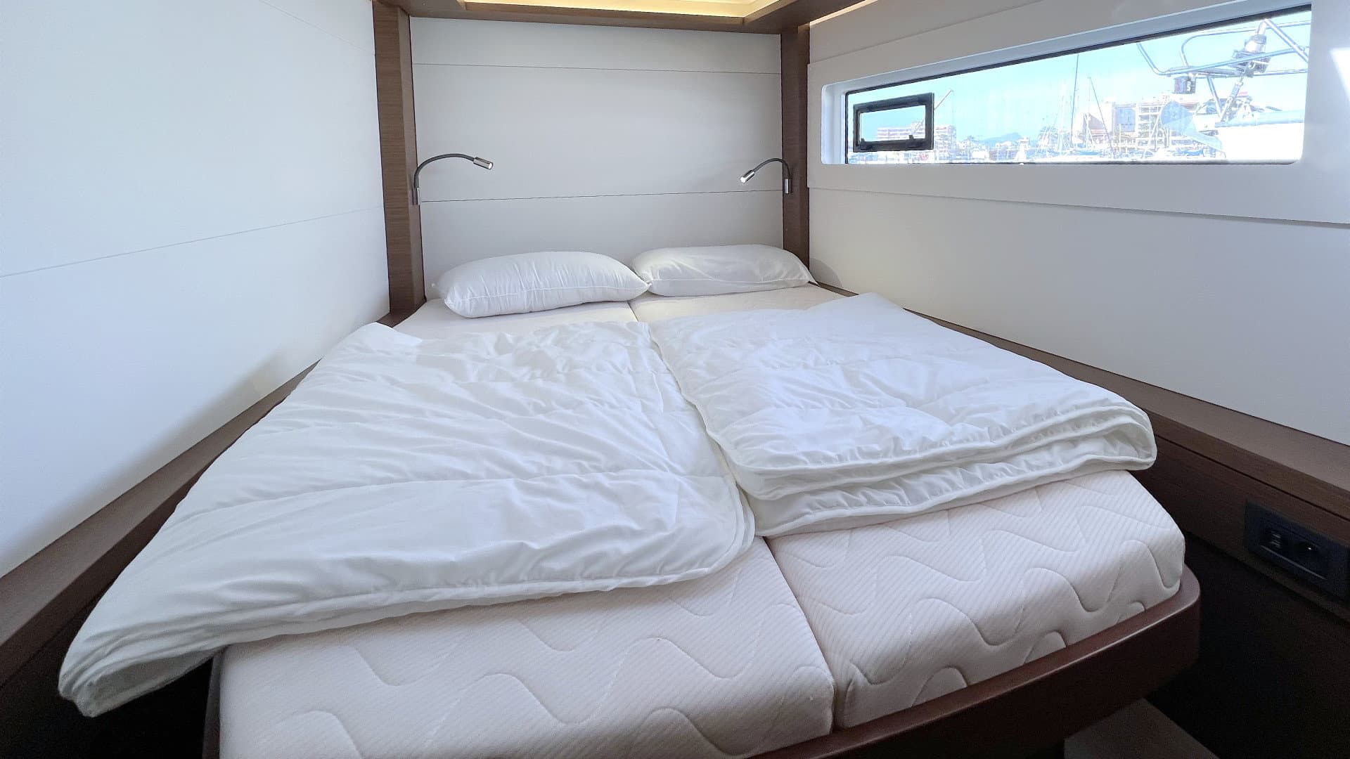 Lagoon 46  - photo 4