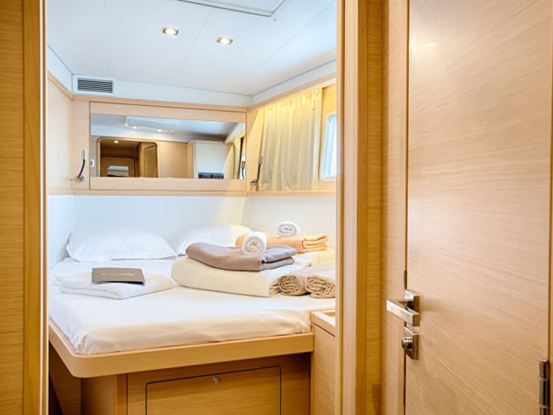 Lagoon 450 Fly - photo 13