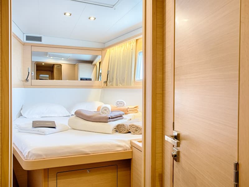 Lagoon 450 Fly - photo 12