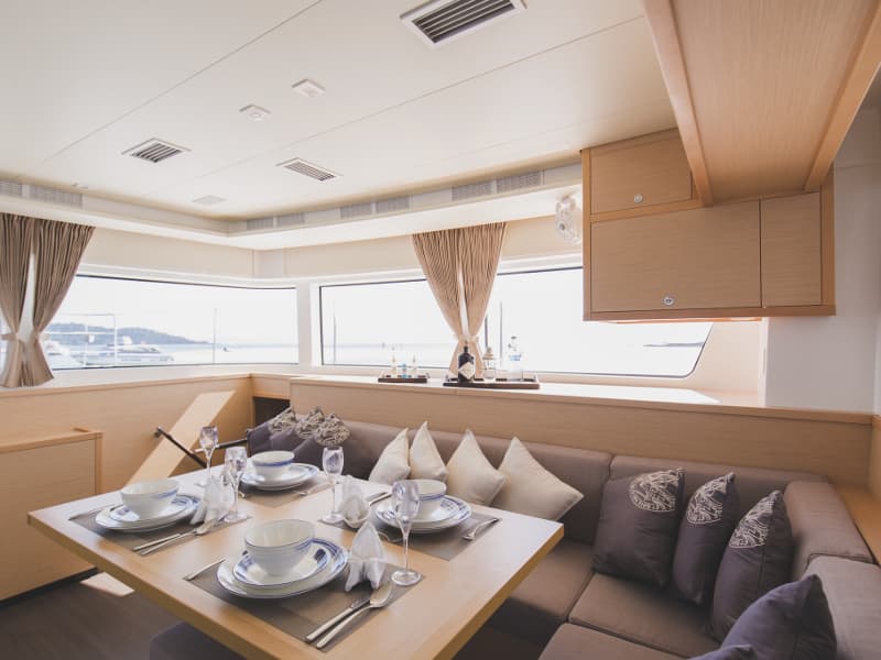 Lagoon 52F - photo 7