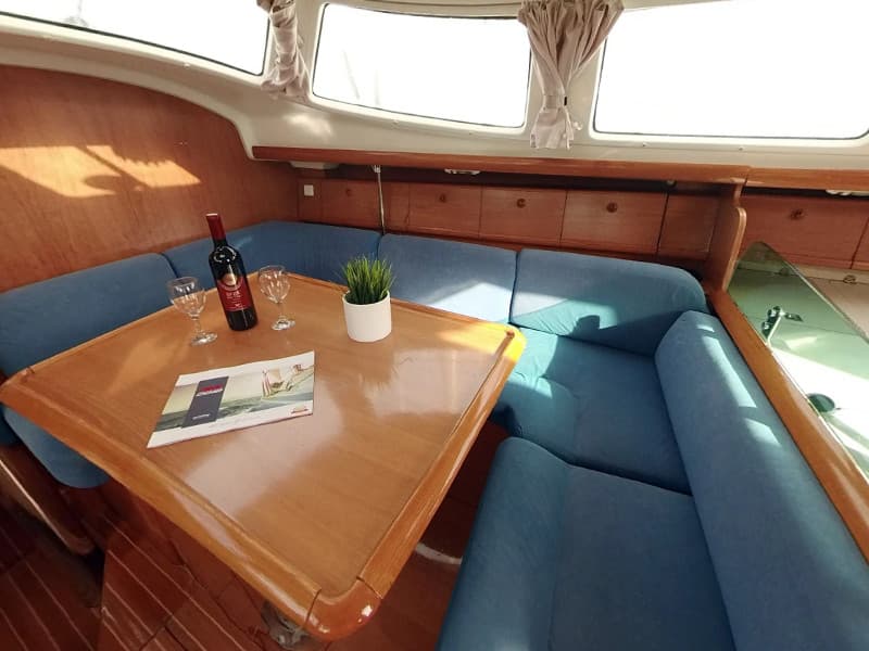 Sun Odyssey 43DS - photo 8