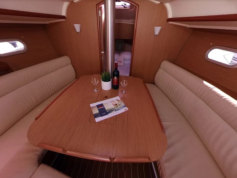 Sun Odyssey 32i - photo 4