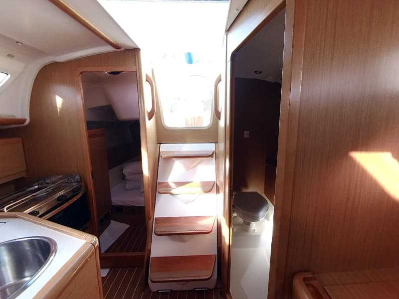 Sun Odyssey 30i - photo 6