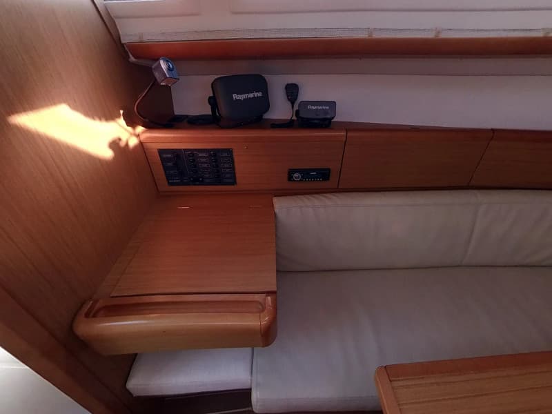 Sun Odyssey 30i - photo 10