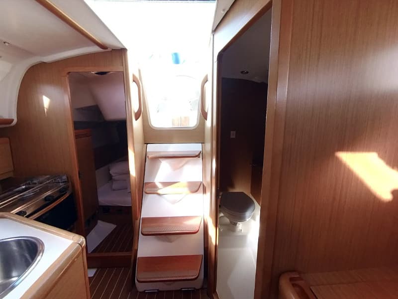 Sun Odyssey 30i - photo 8
