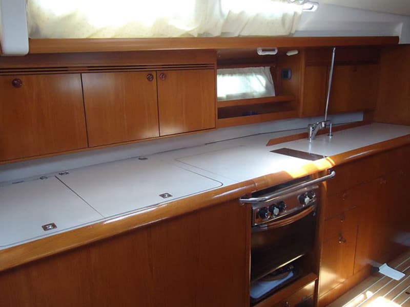Sun Odyssey 45 - photo 4
