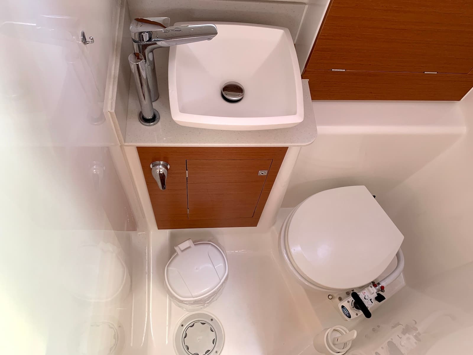 Dufour 390 Grand Large - photo 13