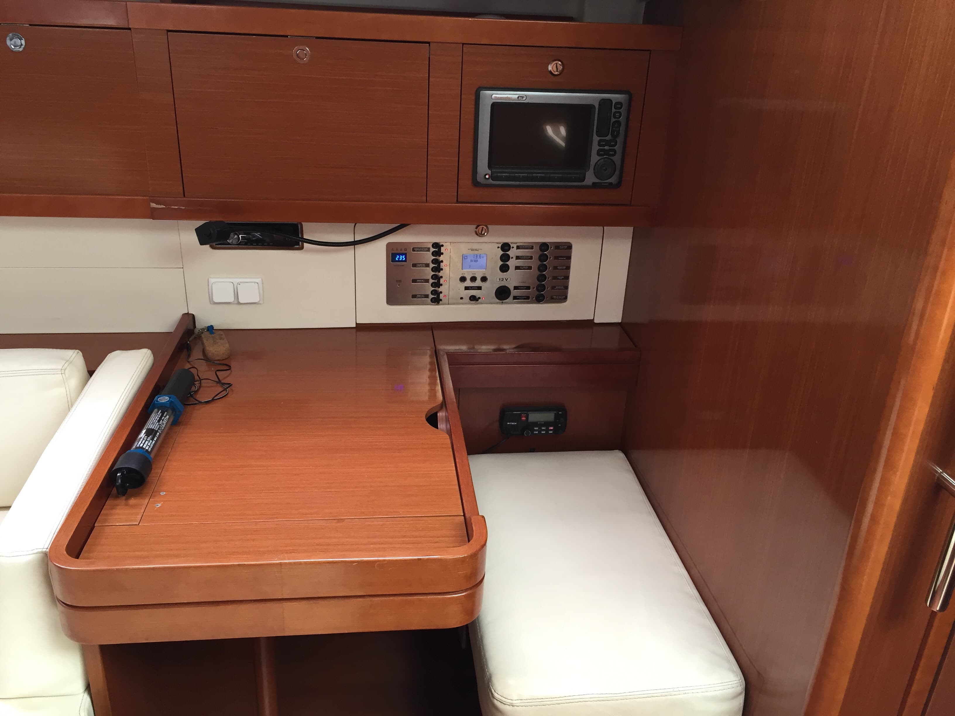 Oceanis 50 Family - photo 12