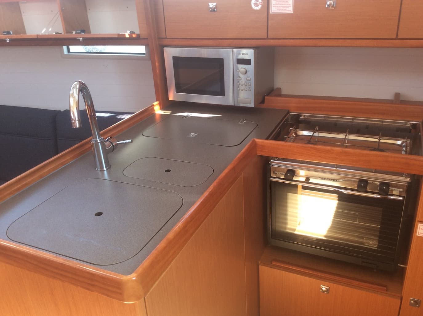 Bavaria Cruiser 37 - photo 12