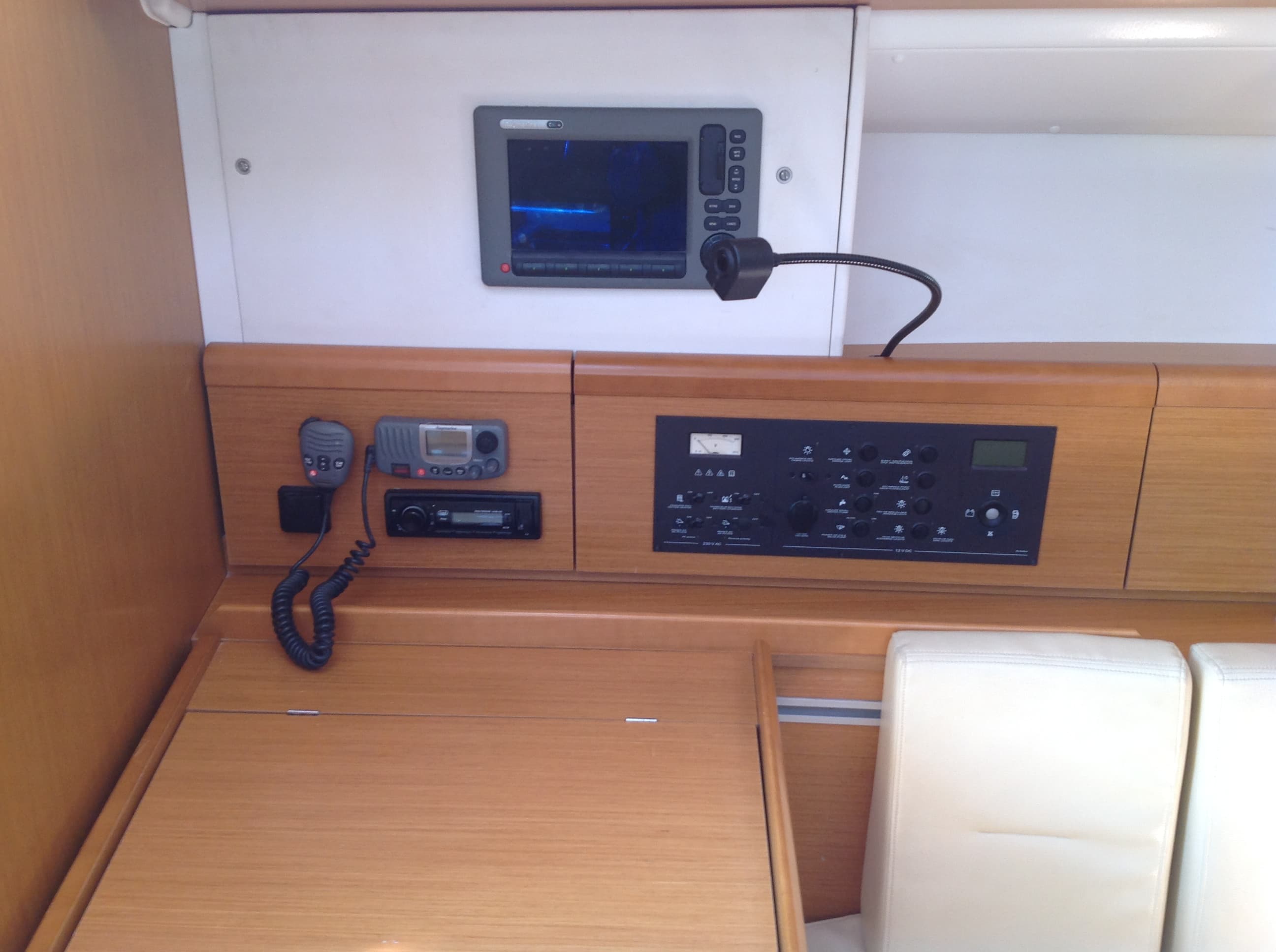Sun Odyssey 42 i - photo 12