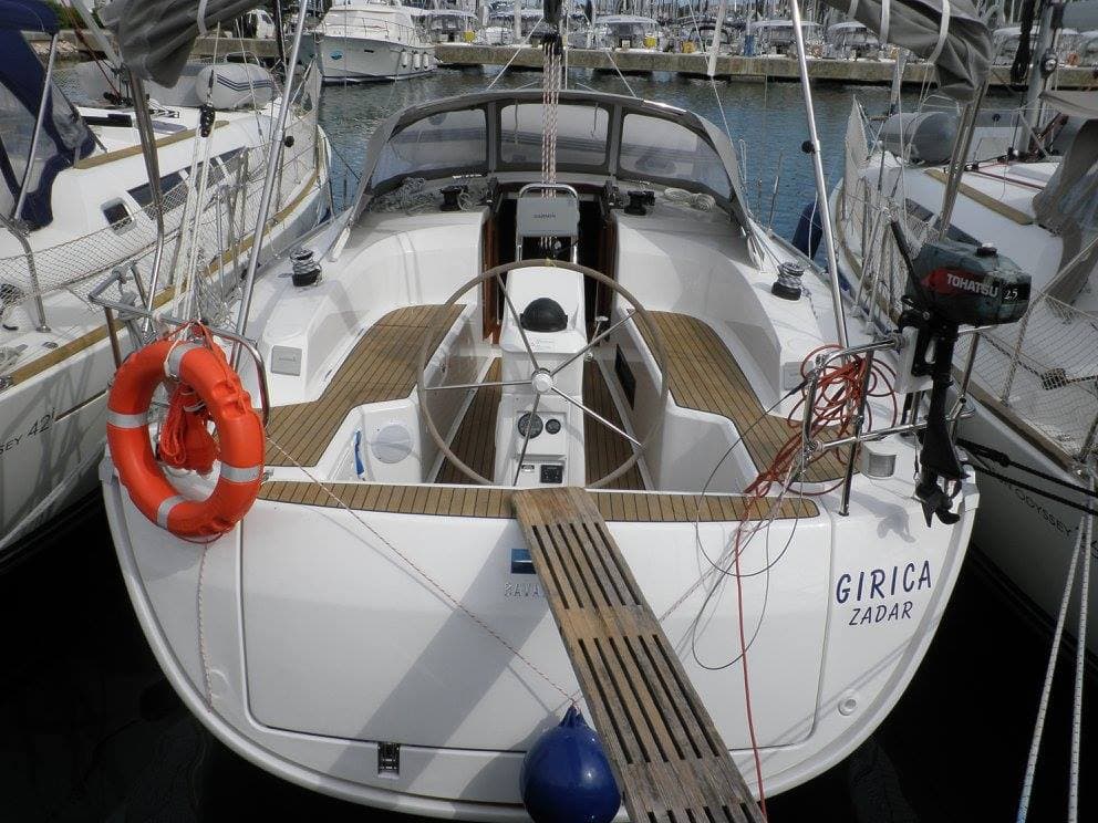Bavaria Cruiser 33 - photo