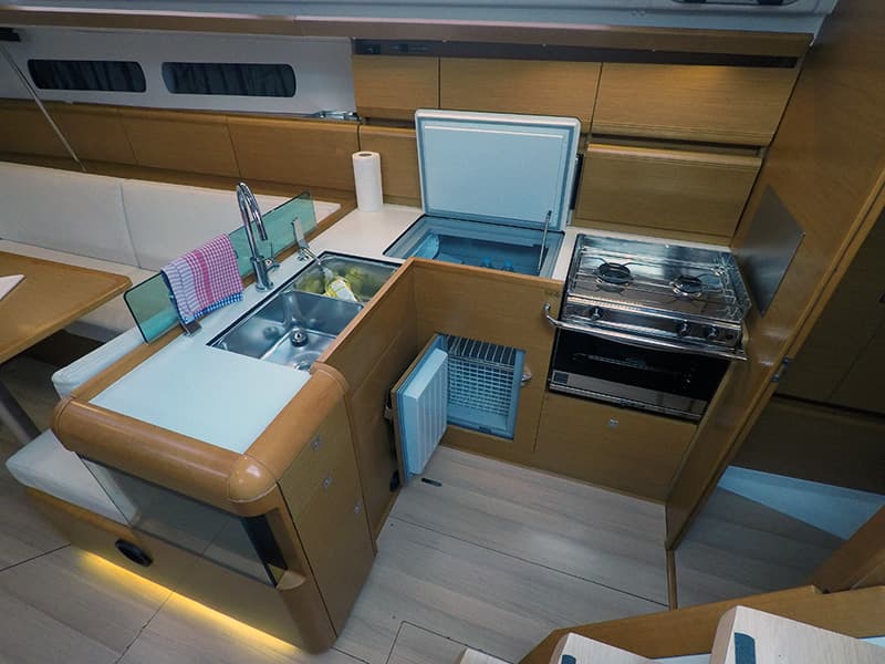 Sun Odyssey 449 - photo 8