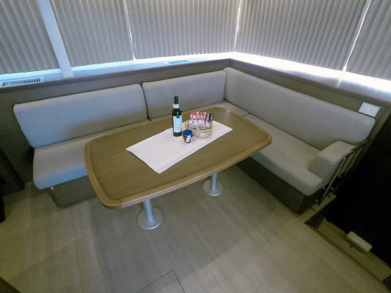 Lagoon 450 - photo 20