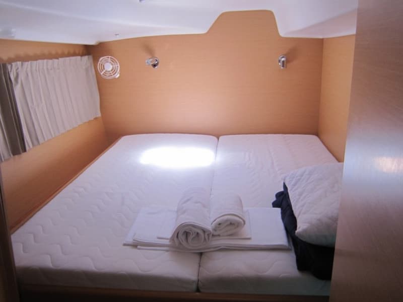 Lagoon 380 - photo 6