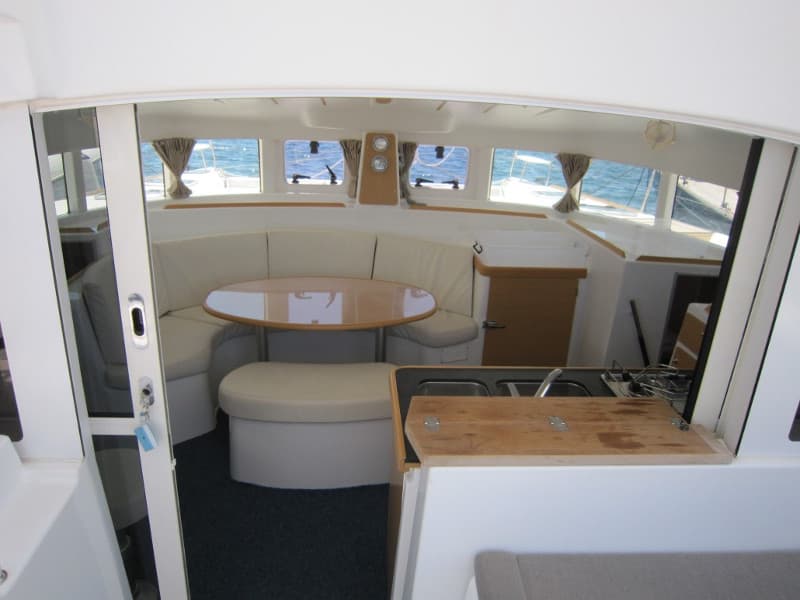 Lagoon 380 - photo 8