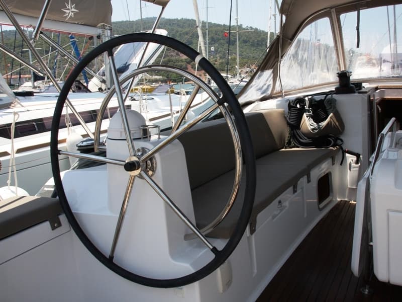 Sun Odyssey 479 - photo 9