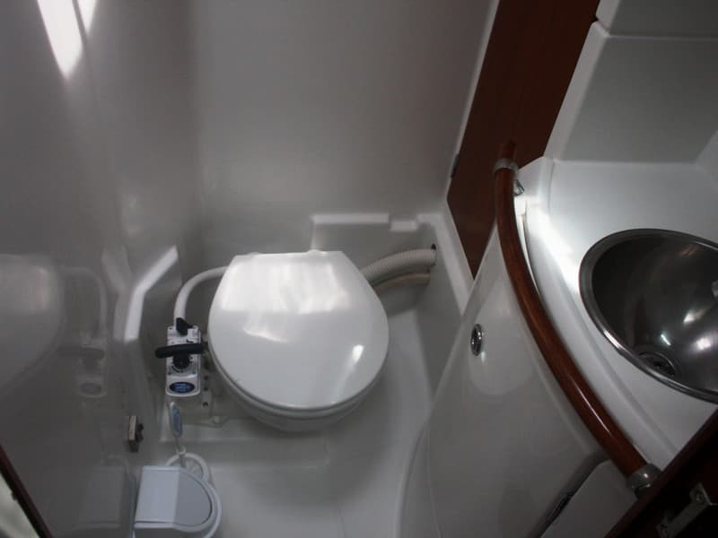 Beneteau 50 - photo 12