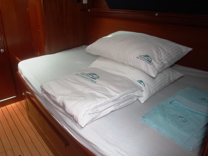 Beneteau 50 - photo 8