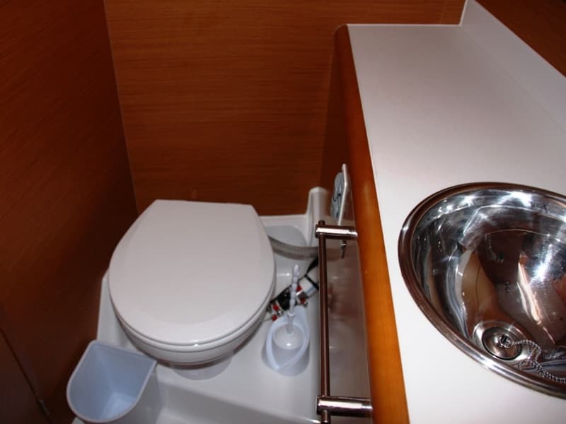 Sun Odyssey 439 - photo 7